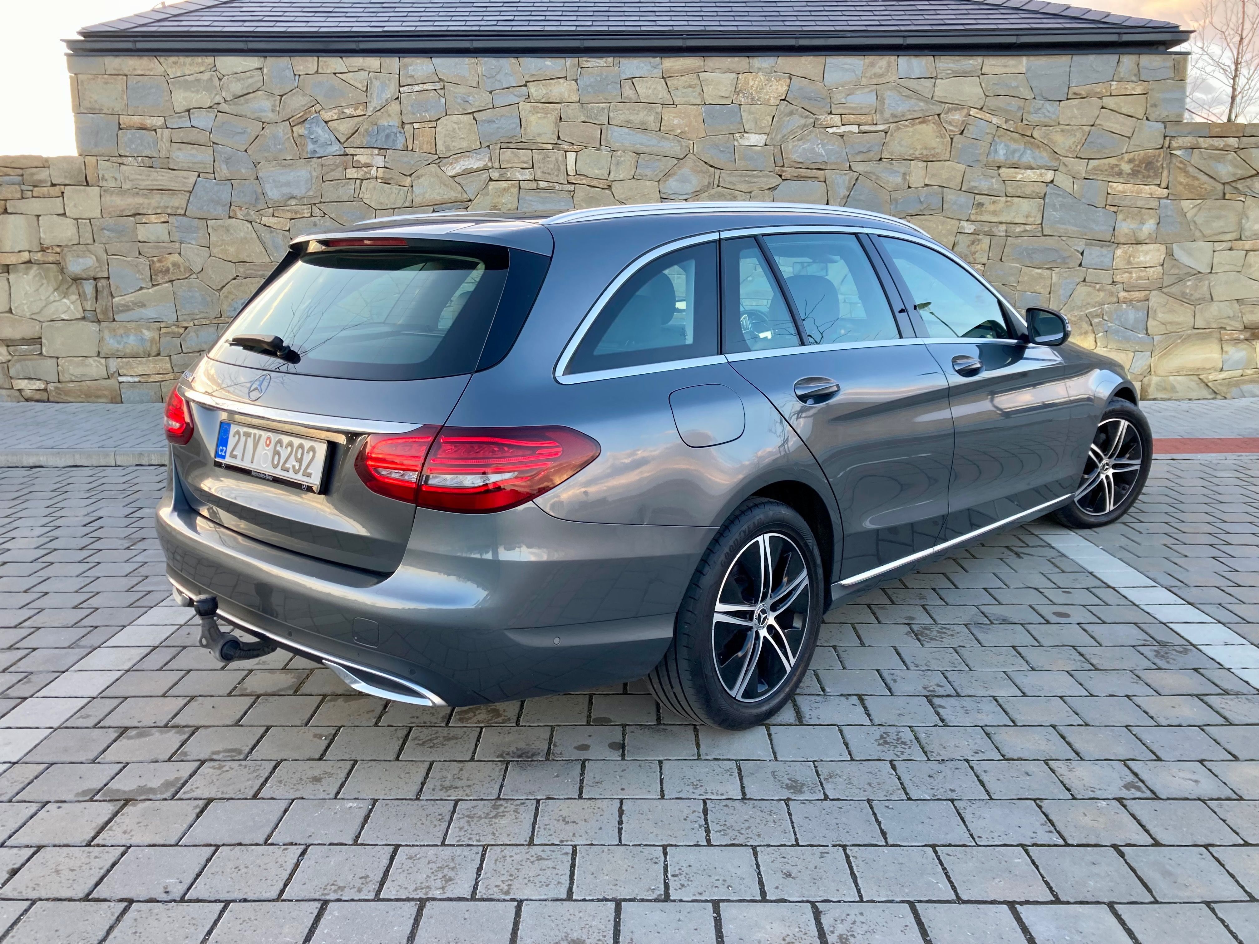 Mercedes-Benz Třídy C, C220d, 143Kw, Burmester, DPH - fotka 4