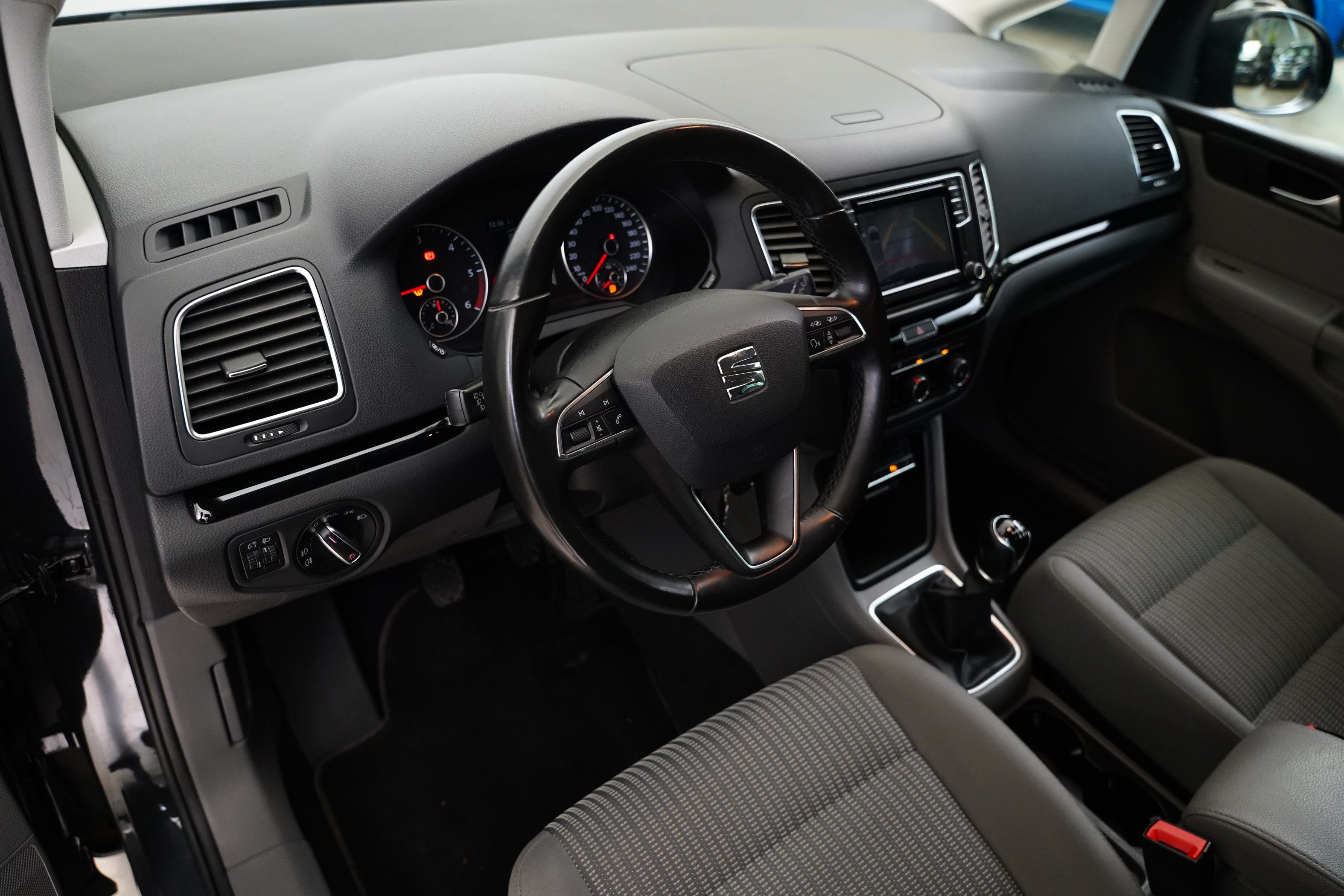 Seat Alhambra, 2.0 TDI 110 kW Style - fotka 5