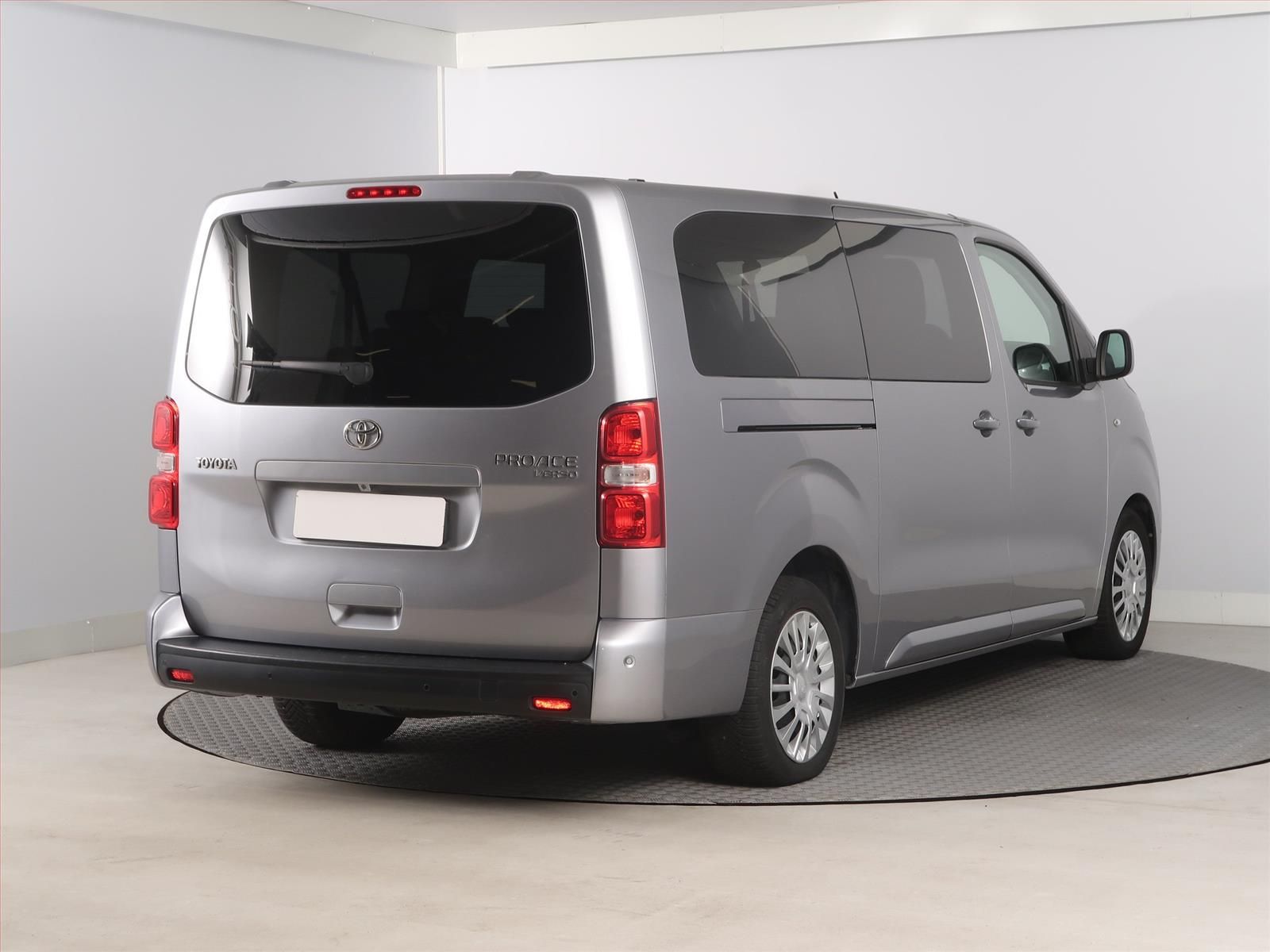 Toyota Proace Verso, 2.0 D-4D - fotka 5