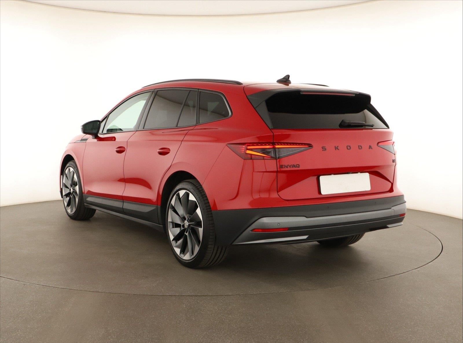 Škoda Enyaq iV, iV 80 (82 kWh), SoH 89% - fotka 4
