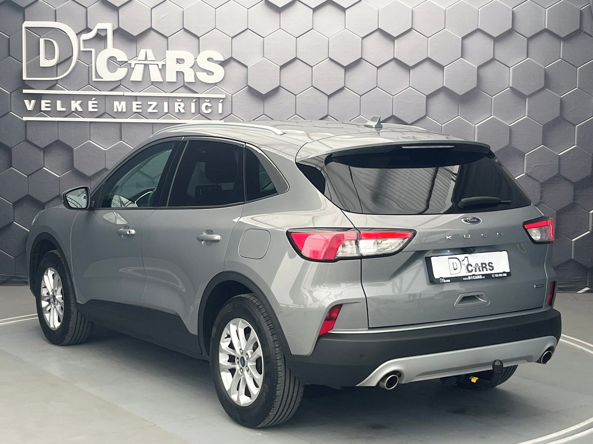 Ford Kuga, 2.5 Duratec HEV 4x4 TITANIUM - fotka 2