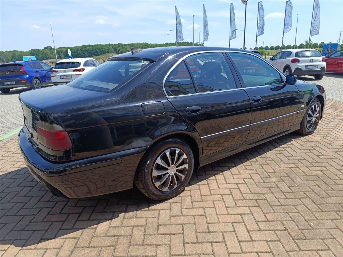 BMW Řada 5, 2,5 525d E39 - fotka 5