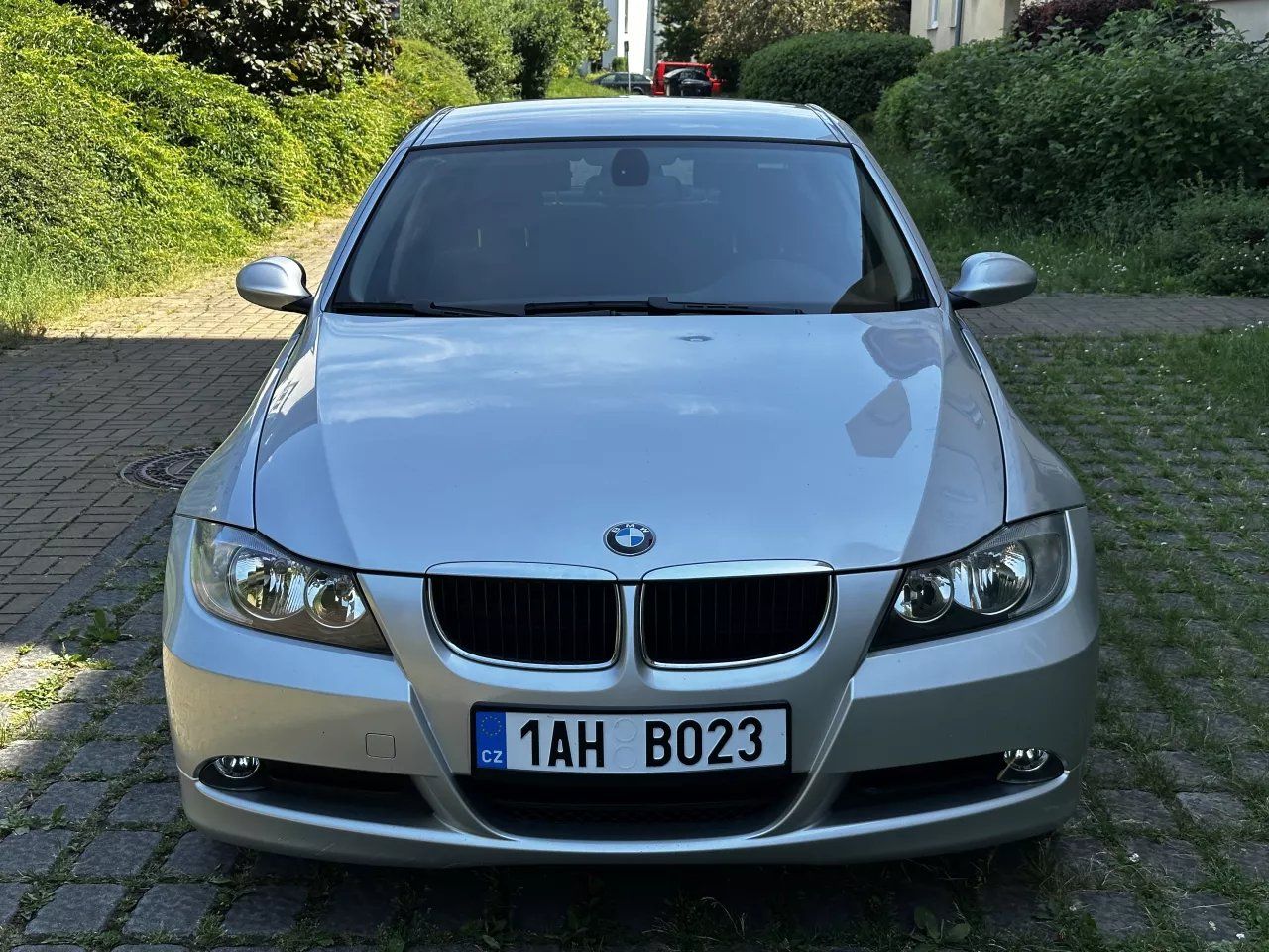 BMW Řada 3, 320i 105 kW 1.majitel Tempomat - fotka 2