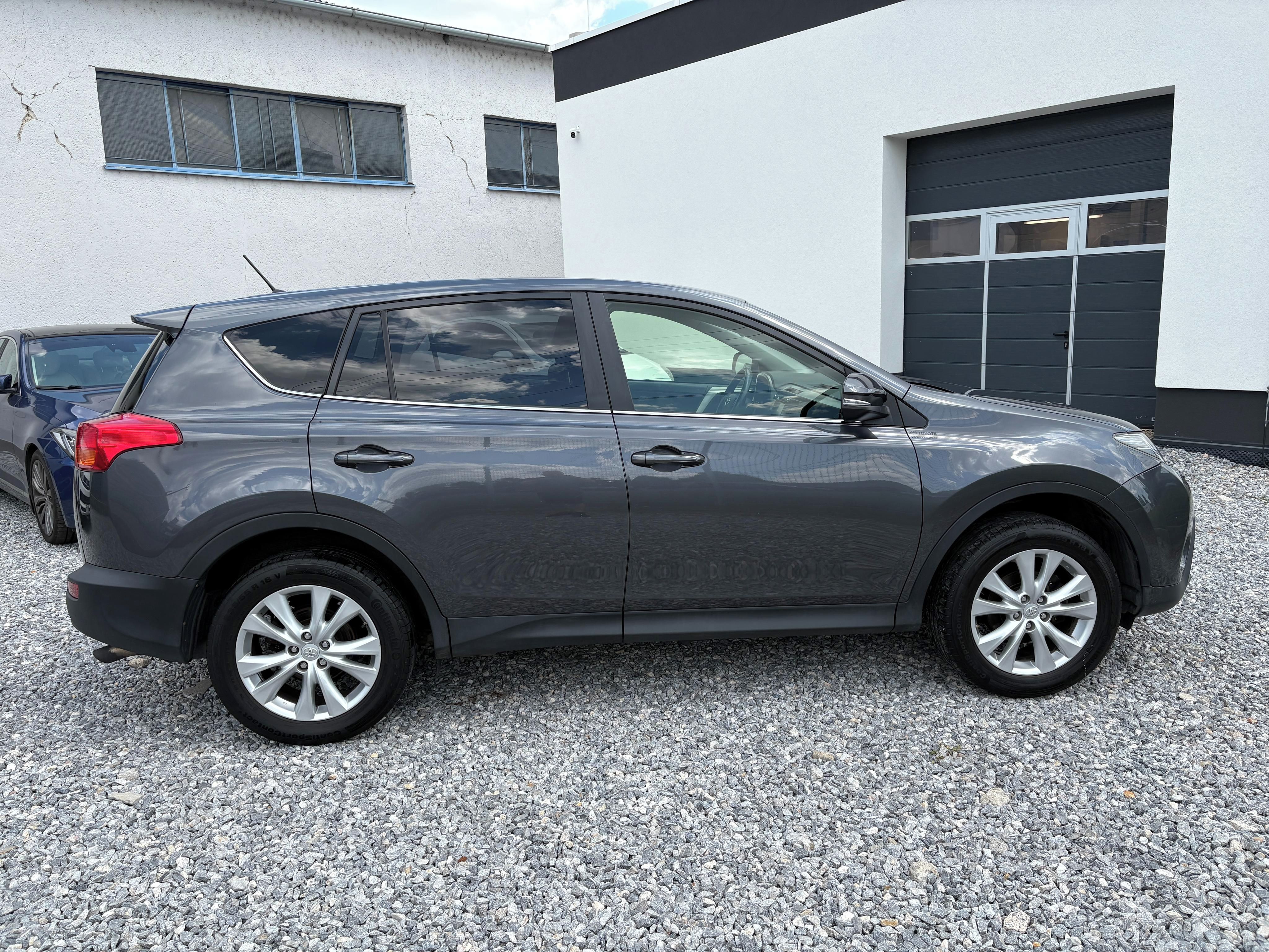 Toyota Rav4, 2.0VVT-i AWD - fotka 4