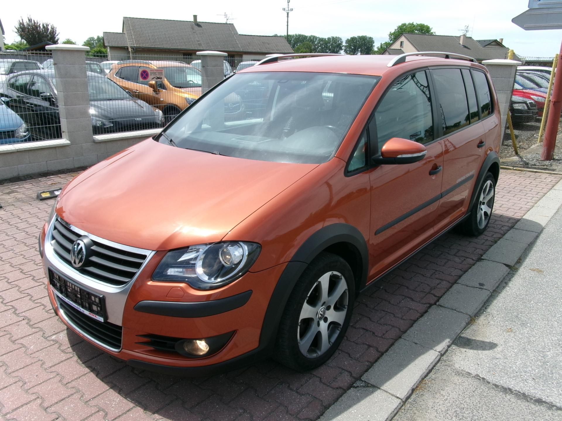 Volkswagen Touran, 2,0TDI CROSS DSG AC BT