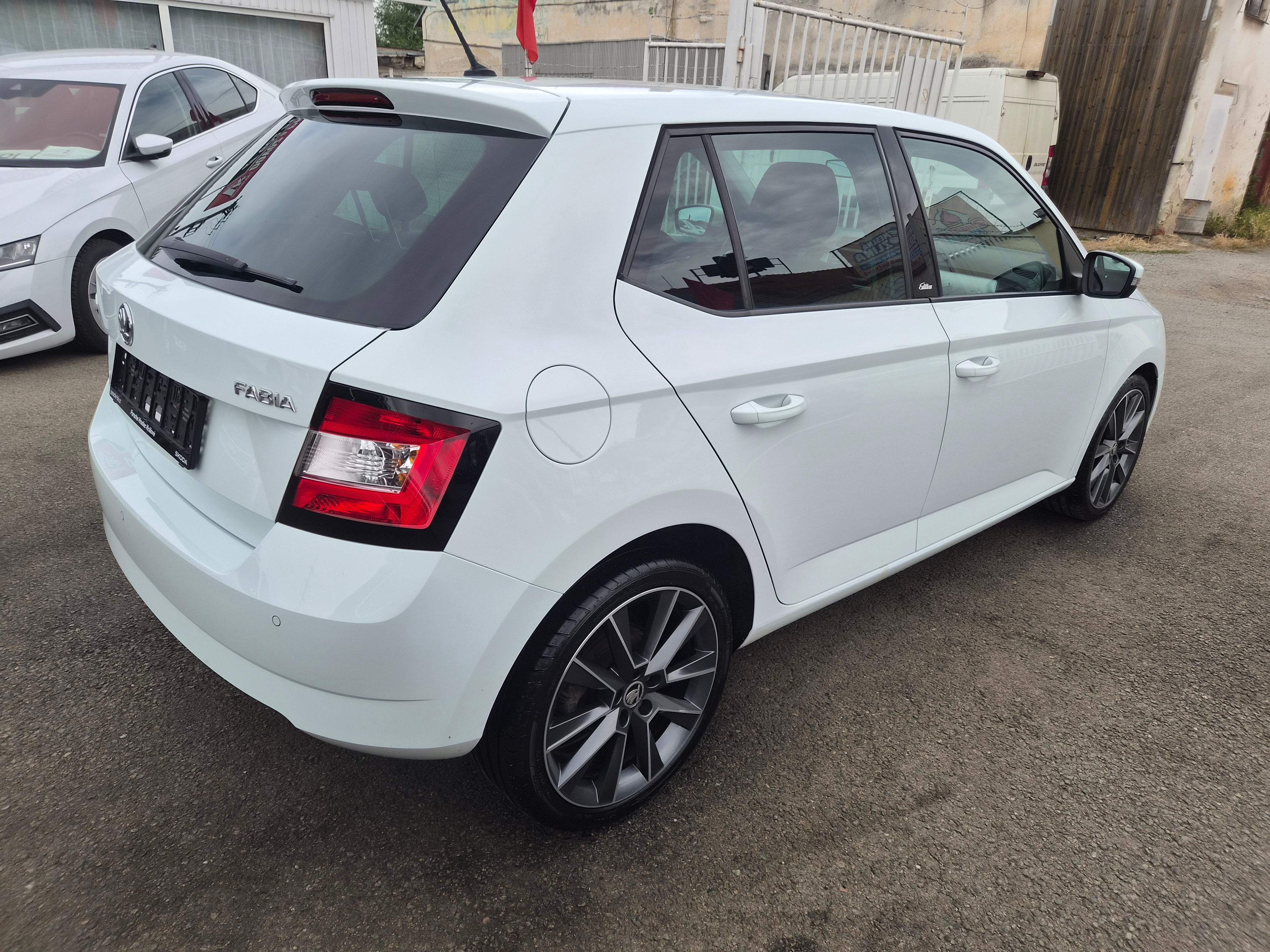 Škoda Fabia, 1,2BENZIN 81 KW EDITION - fotka 5