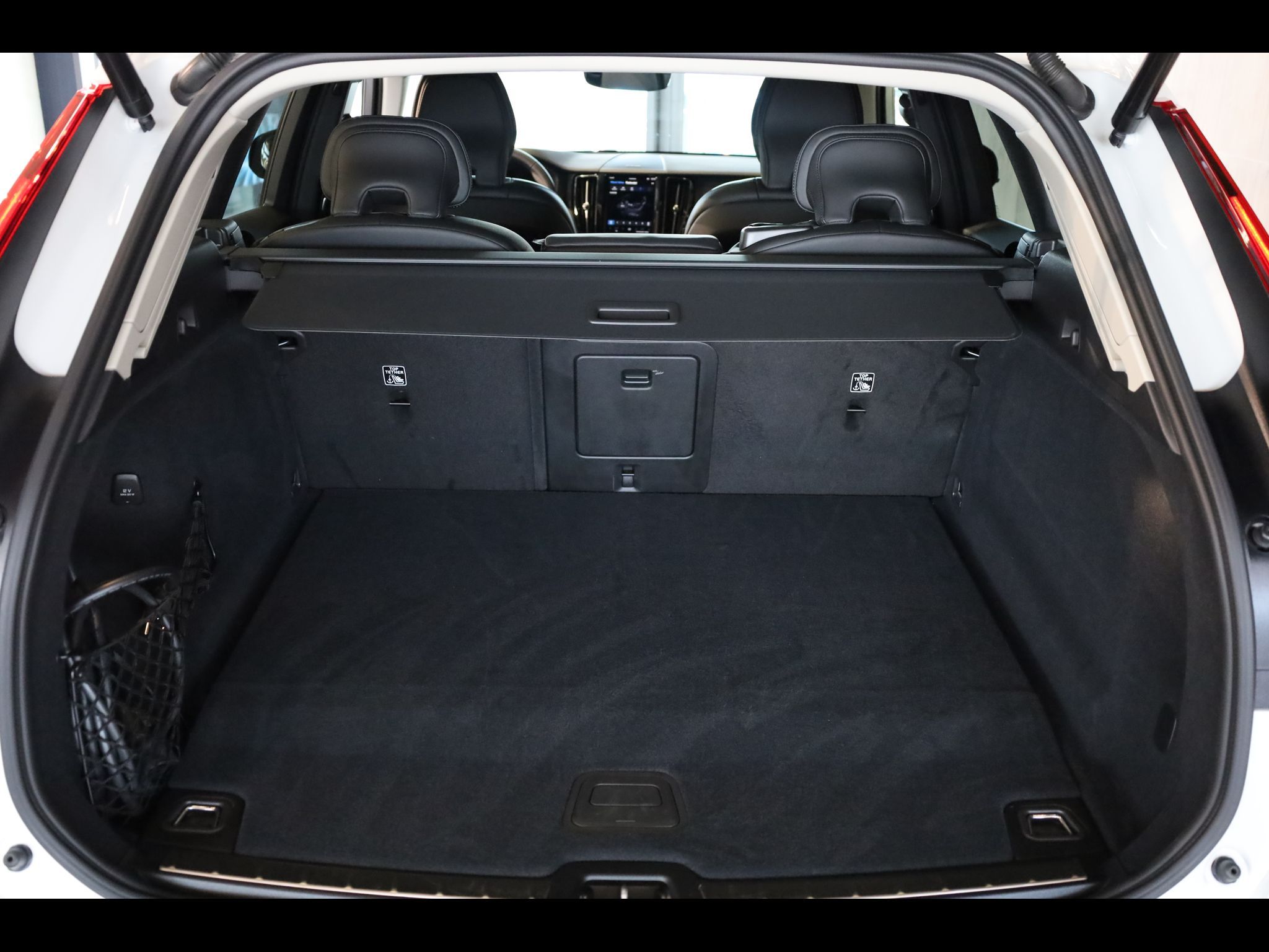 Volvo XC60, T8 PLUS Dark, Ventilace, 360° - fotka 6