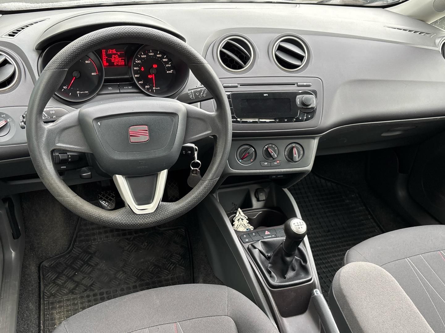 Seat Ibiza, 1.6 TDI / 66 kW Reference - fotka 5