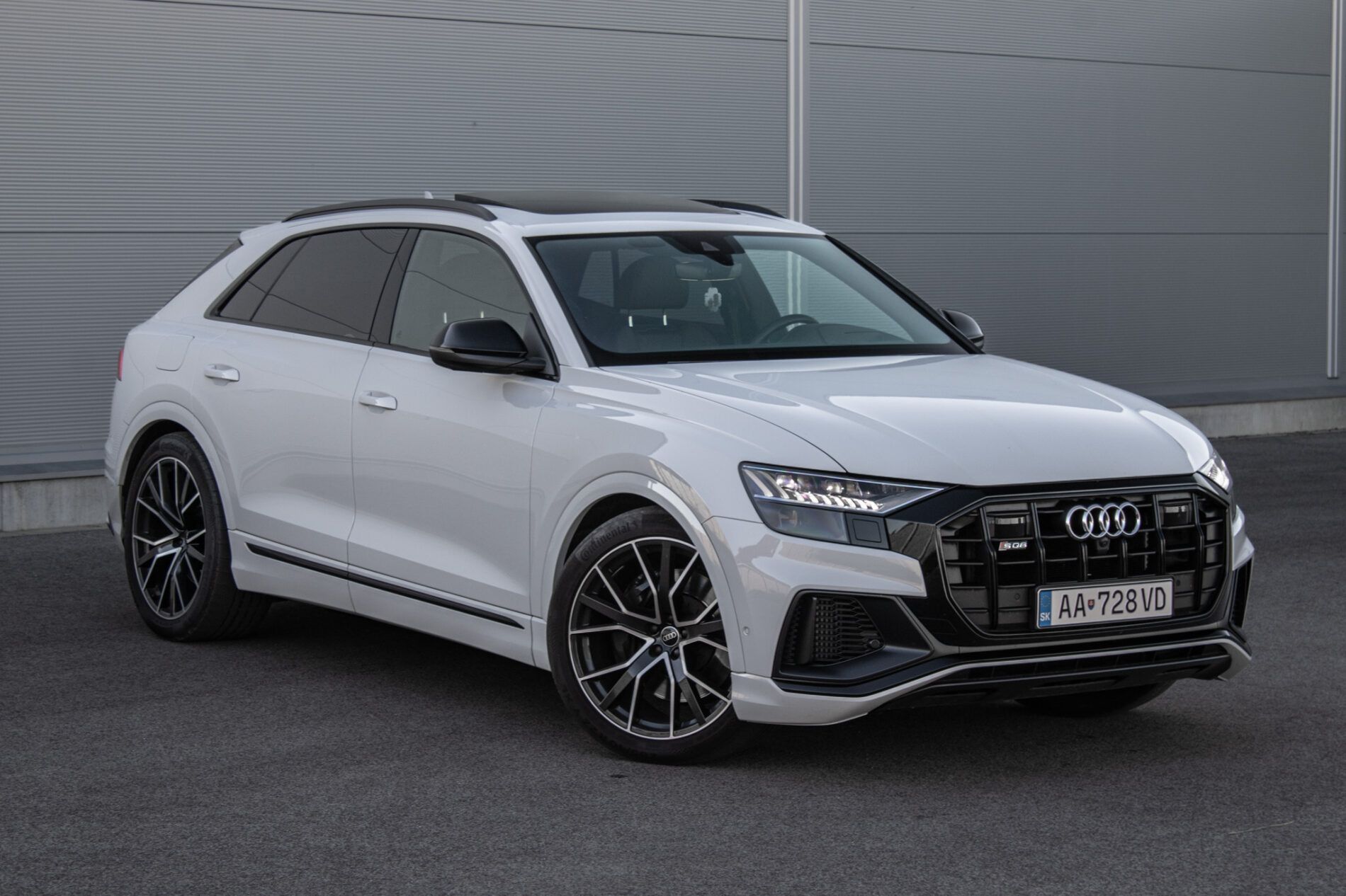 Audi SQ8 - fotka 3