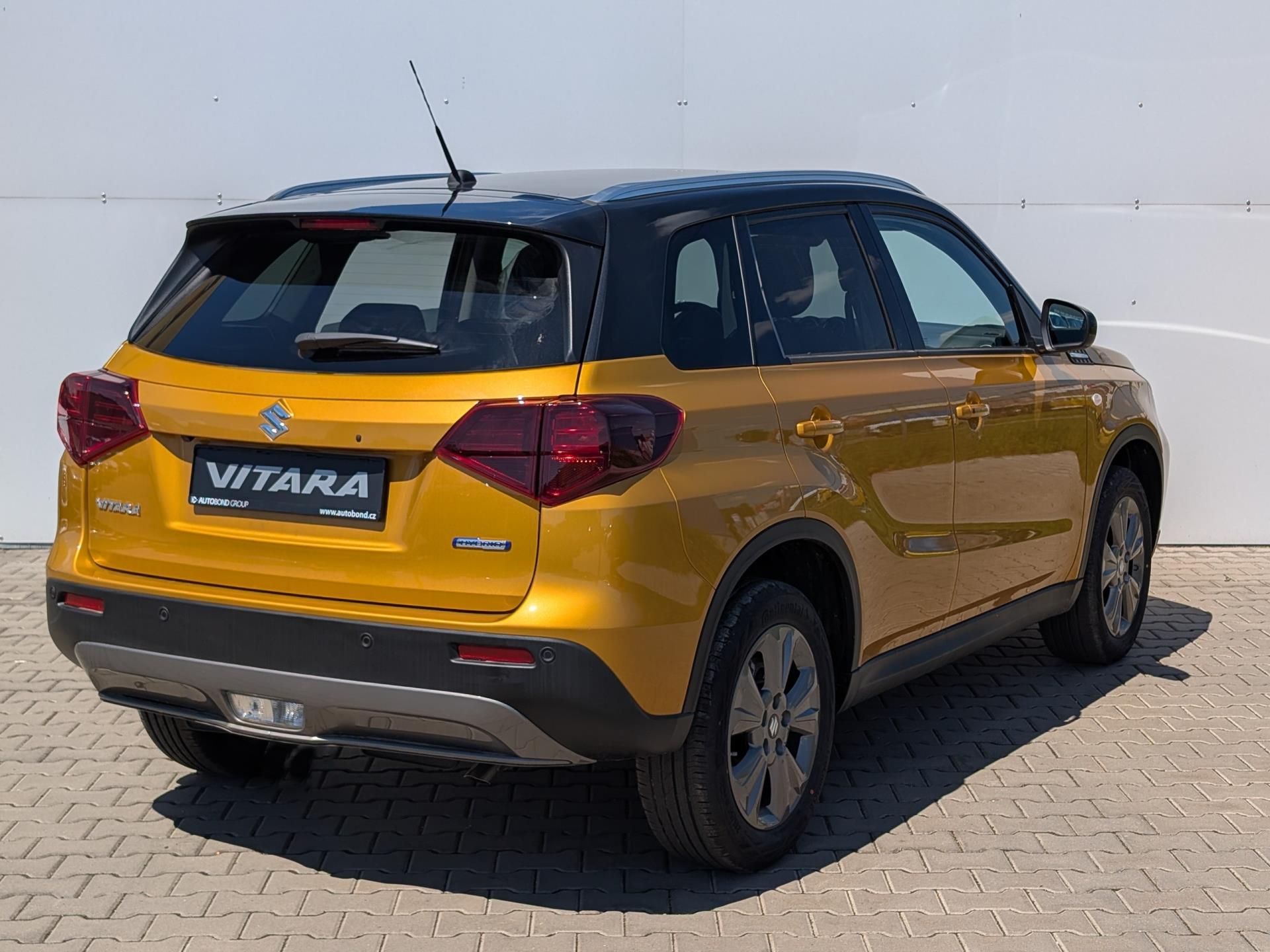 Suzuki Vitara, PREMIUM 1,4 HYBRID A/T 4x4 MY2 - fotka 2