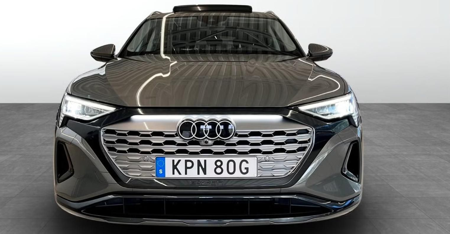 Audi Q8 e-tron, 55 Q 360k Matrix Pano. Taž - fotka 4