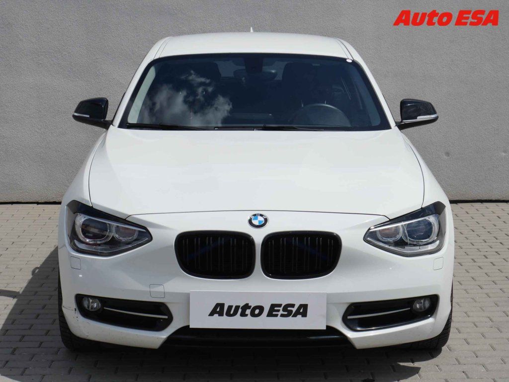 BMW Řada 1, 2.0D - fotka 2
