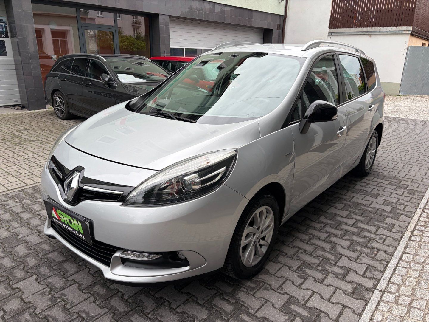 Renault Grand Scénic, 1,5 Dci 81kW, seviska, navi - fotka 3