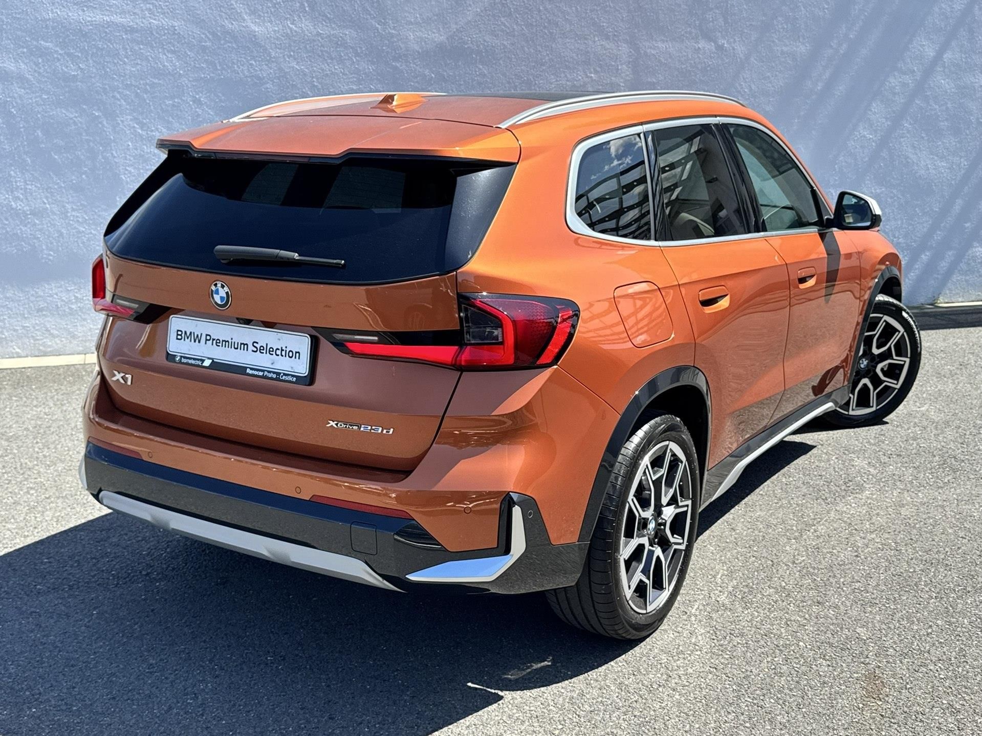 BMW X1, xDrive23D Tažné Harman X-Line - fotka 2
