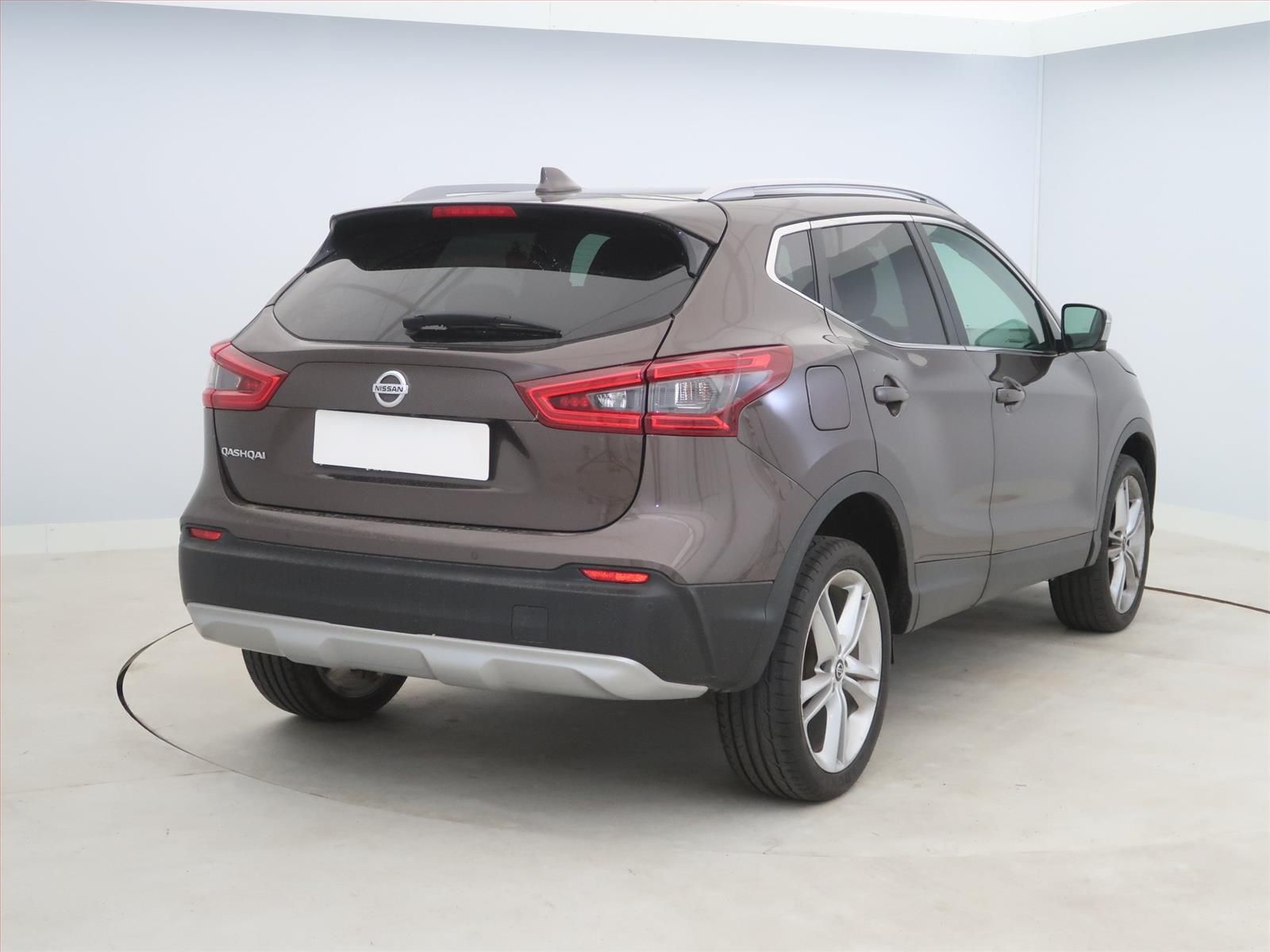 Nissan Qashqai, 1.3 DIG-T, Serv.kniha, Navi - fotka 5