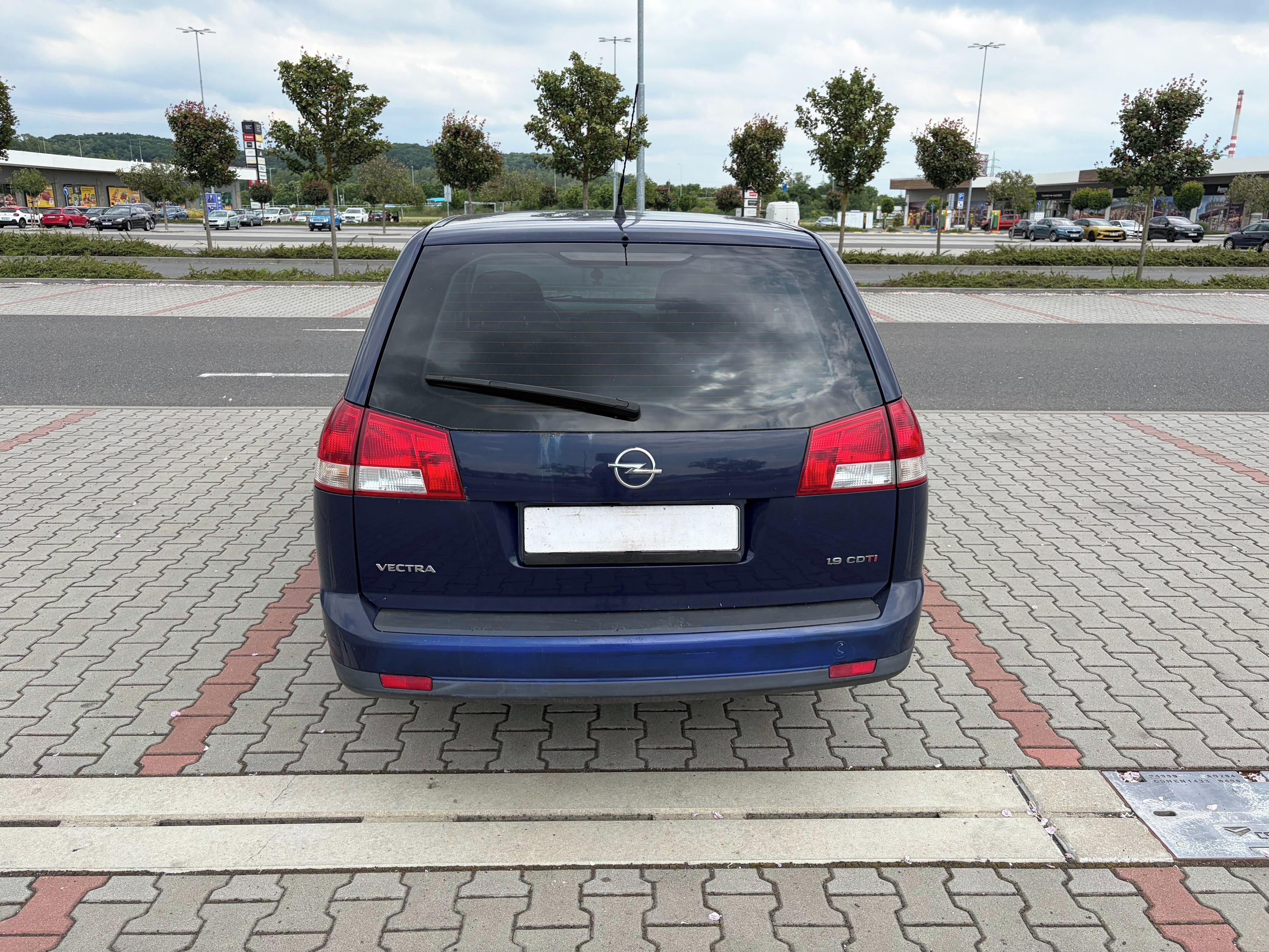 Opel Vectra, 1.9 CDTi 110kw ČR - fotka 4