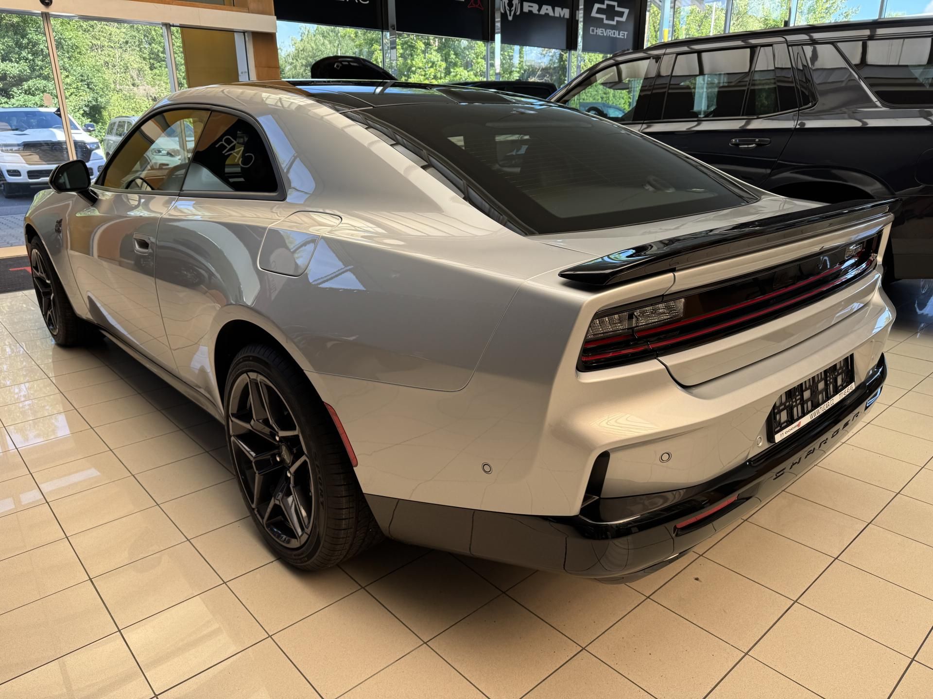 Dodge Charger, 2dv. Scat Pack 3,0 V6 AWD - fotka 3