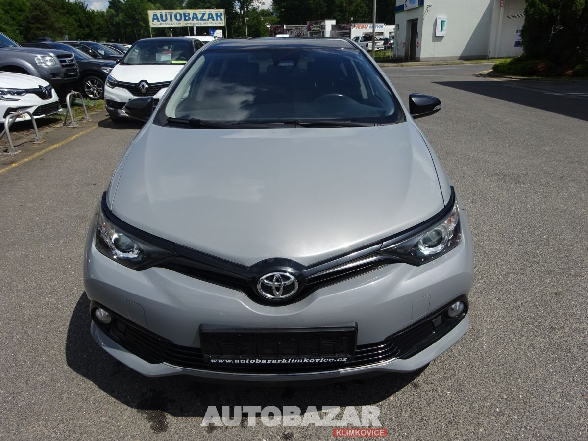 Toyota Auris, 1,2 i, 85kW, GARANCE KM - fotka 2