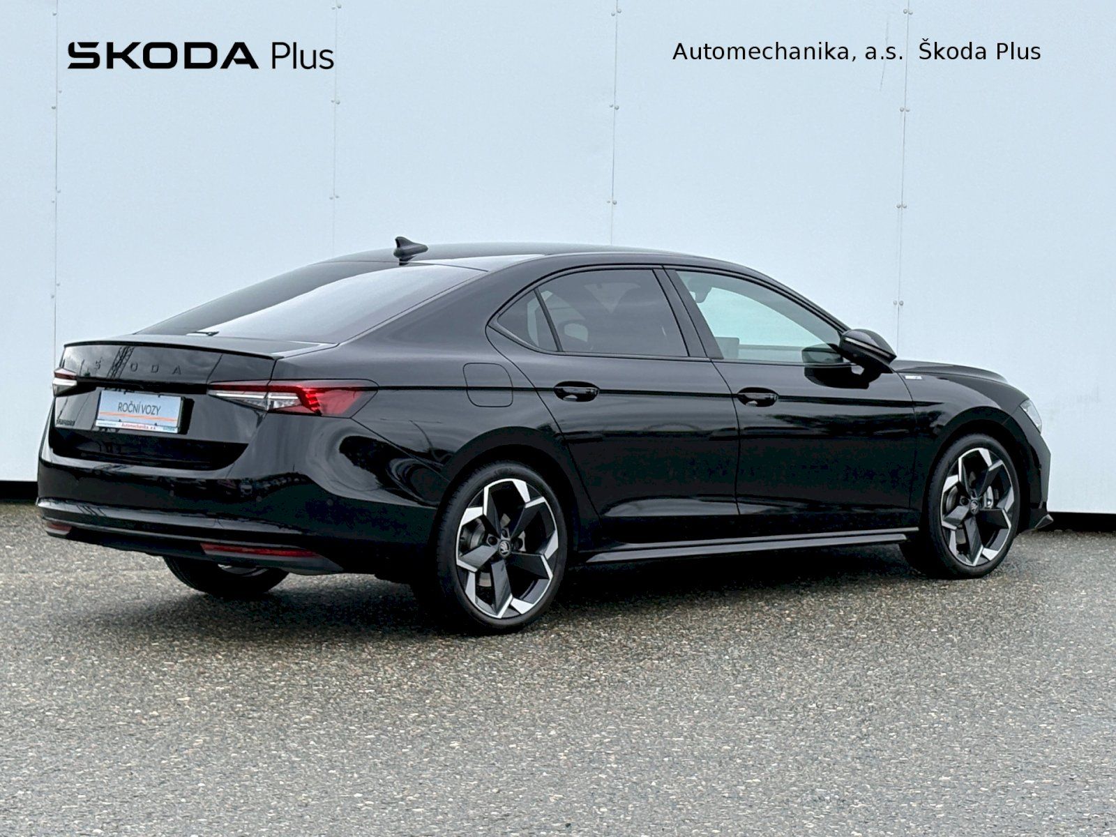 Škoda Superb, DSG 2.0 TSI / 150 kW / SPORTLI - fotka 2