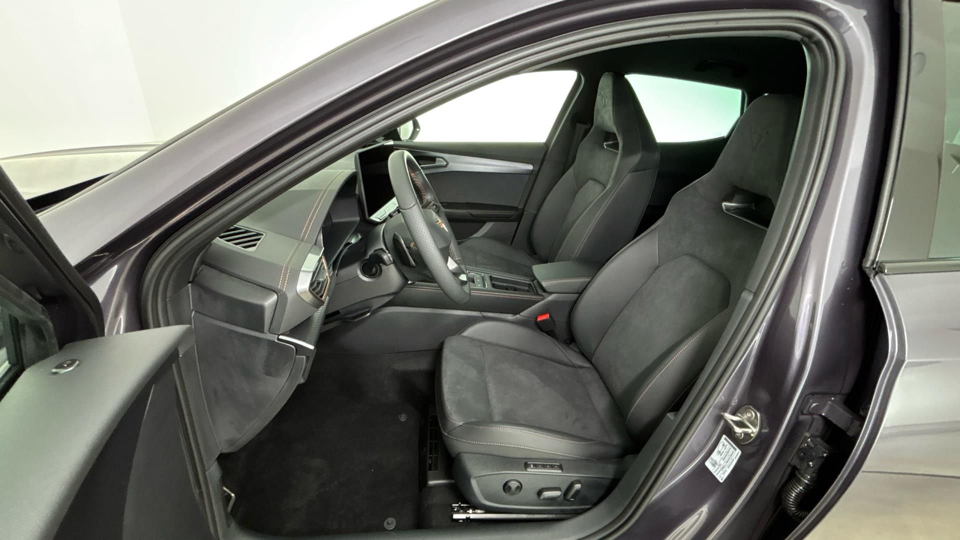 Cupra Formentor, 1.5 eTSi / 110 kW - fotka 6