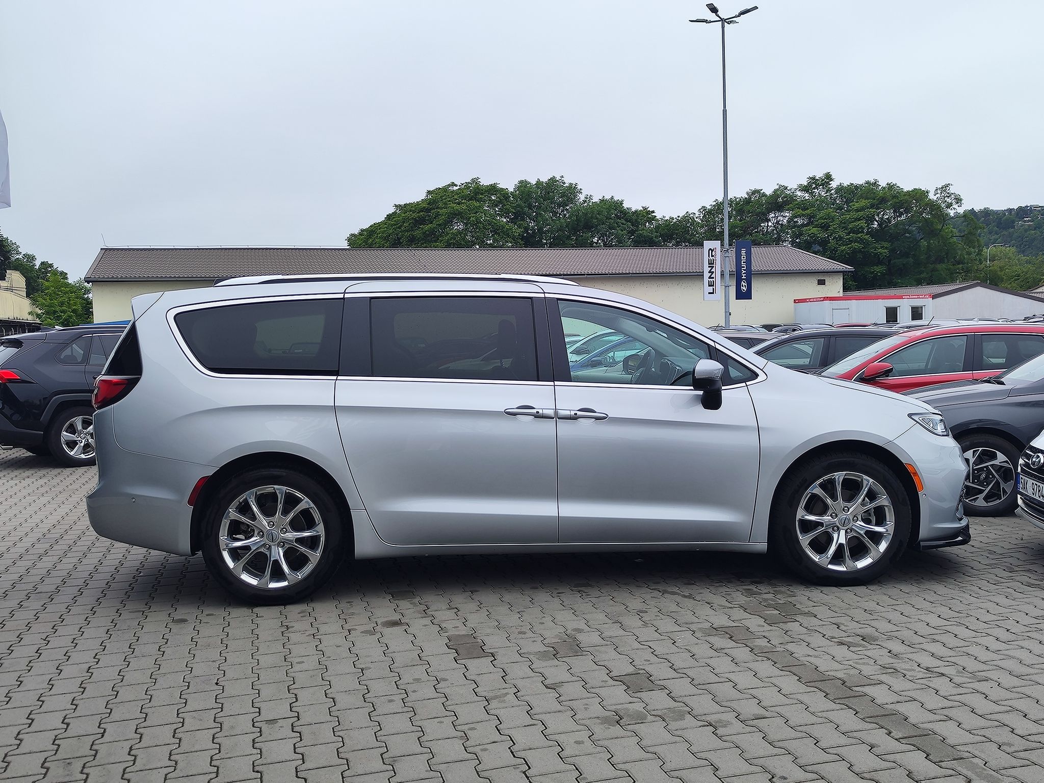 Chrysler Pacifica, 3.6VVT V6/214kW Touring AT - fotka 4