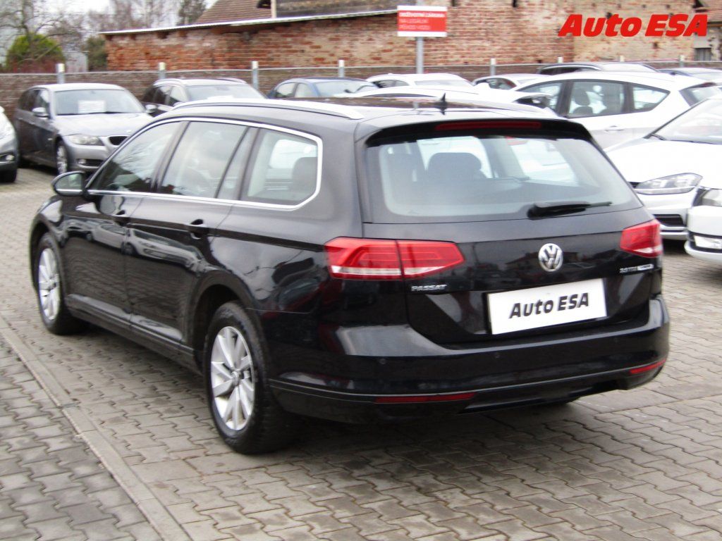 Volkswagen Passat, 2.0 TDi,DSG,navi,STK12/27 - fotka 6