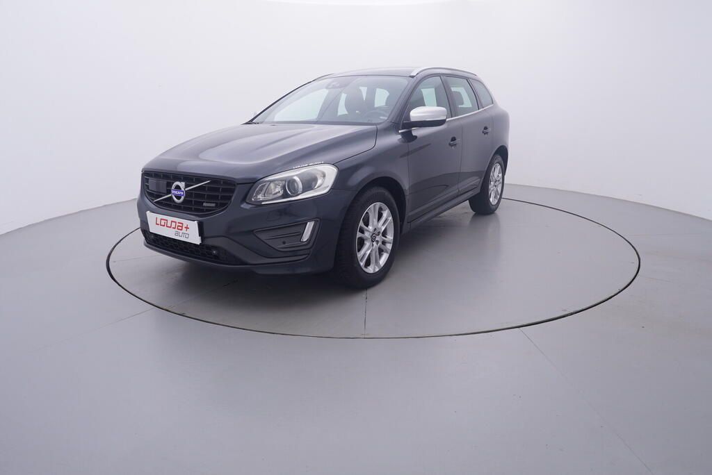 Volvo XC60, R-design Momentum 2.4 D4 133 k