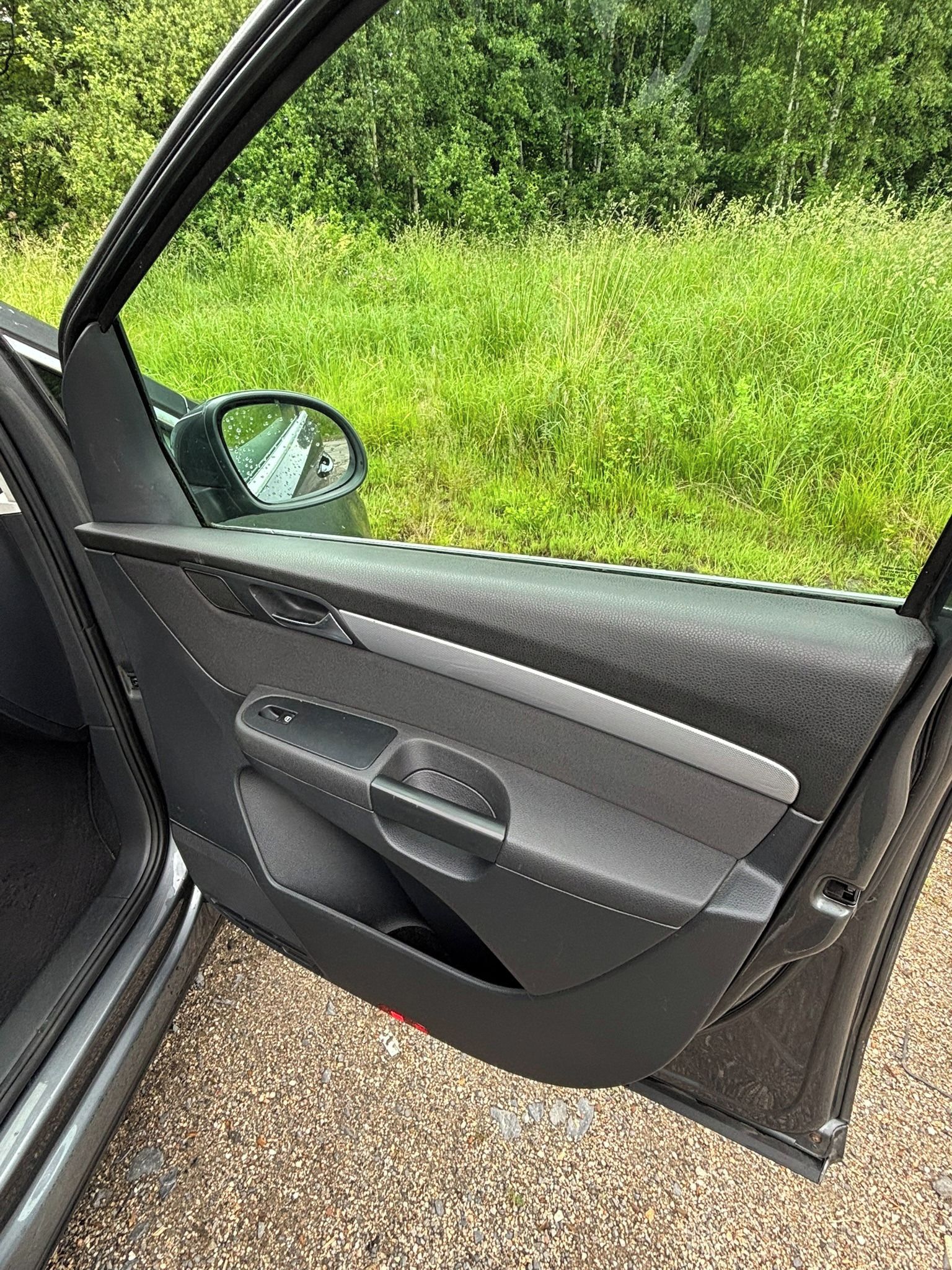 Volkswagen Sharan, Volkswagen Sharan 2,0 TDI - fotka 2