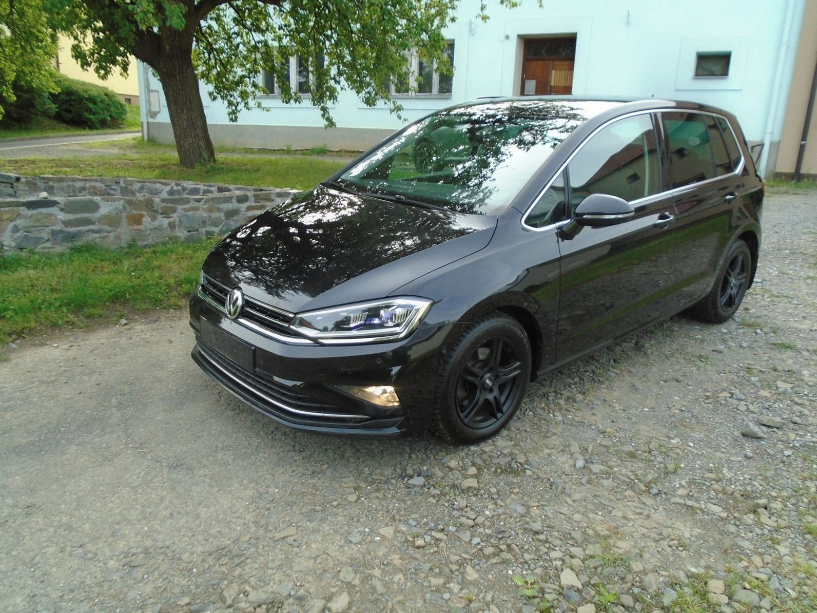 Volkswagen Golf Sportsvan, 1.5i,110kw.navigace.DSG.Tazne - fotka 2