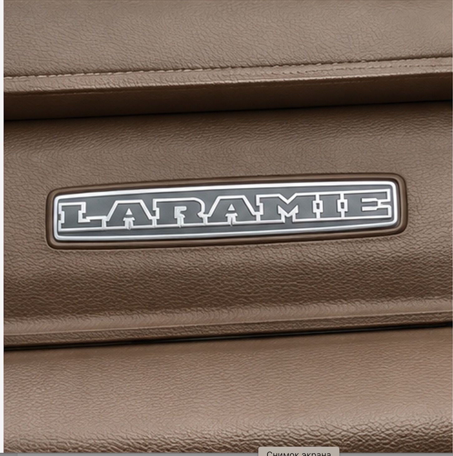 RAM 1500, Laramie 5.7HEMI 4x4 TOP vybava - fotka 5