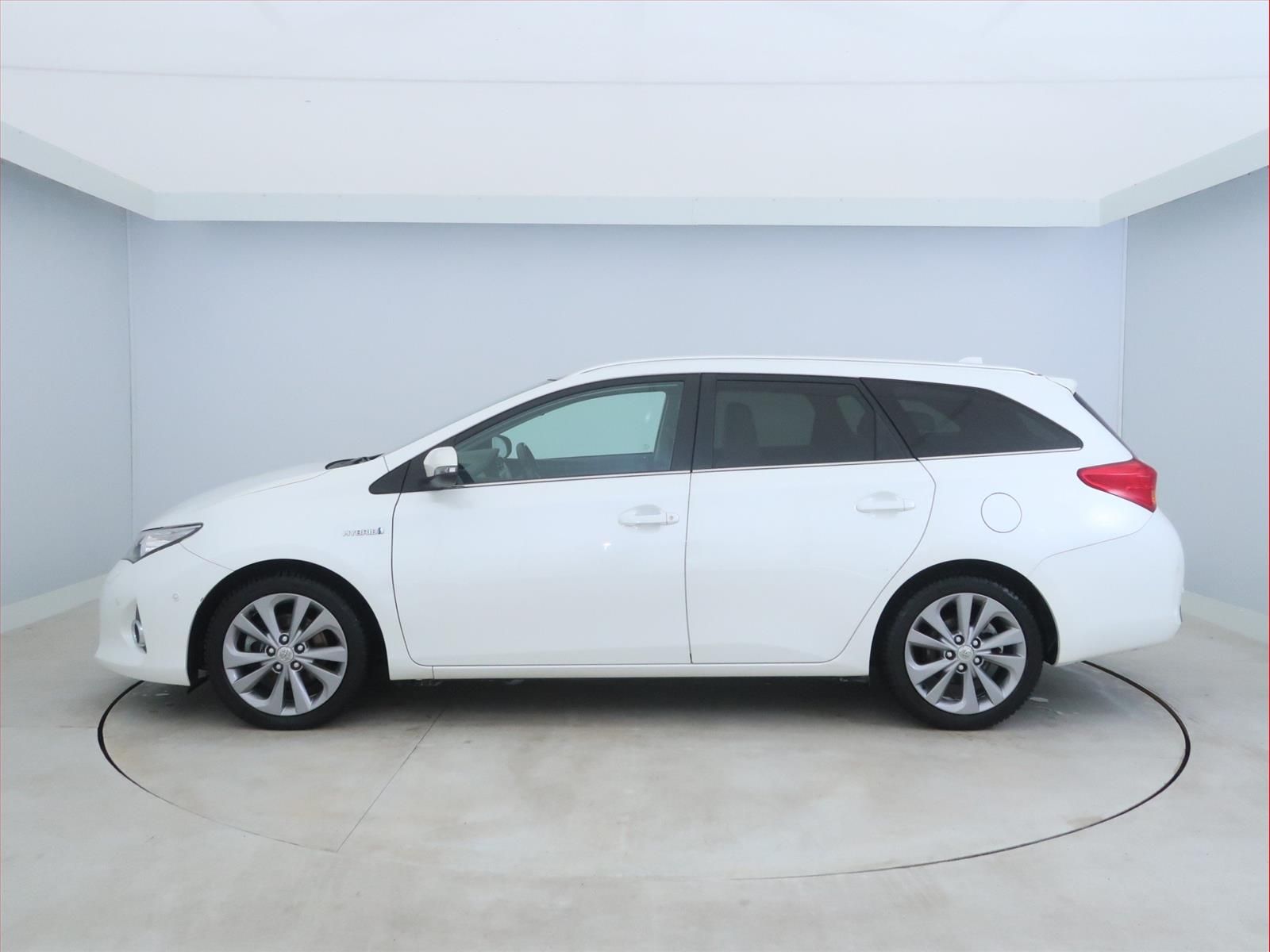 Toyota Auris, Hybrid, Automat, Kůže, Navi - fotka 3