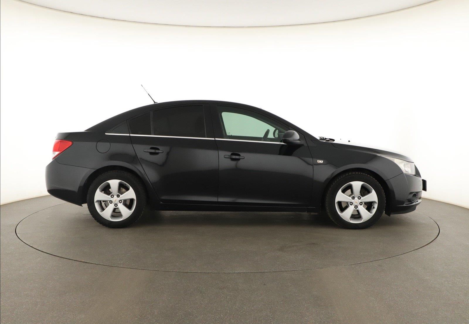 Chevrolet Cruze, 2.0 VCDi, ČR,1.maj - fotka 6