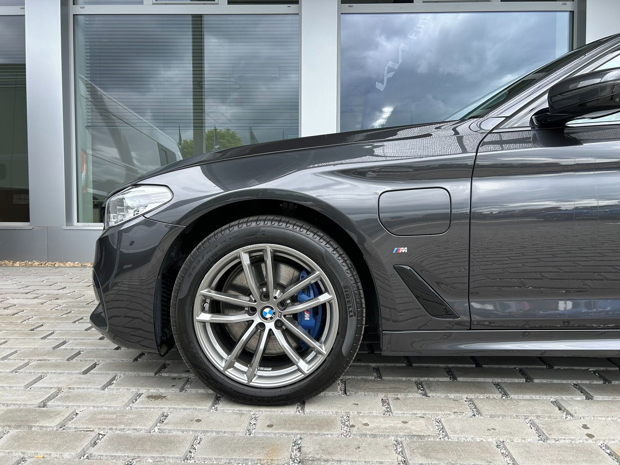 BMW Řada 5, 530e xDrive iPERFORMANCE - fotka 6