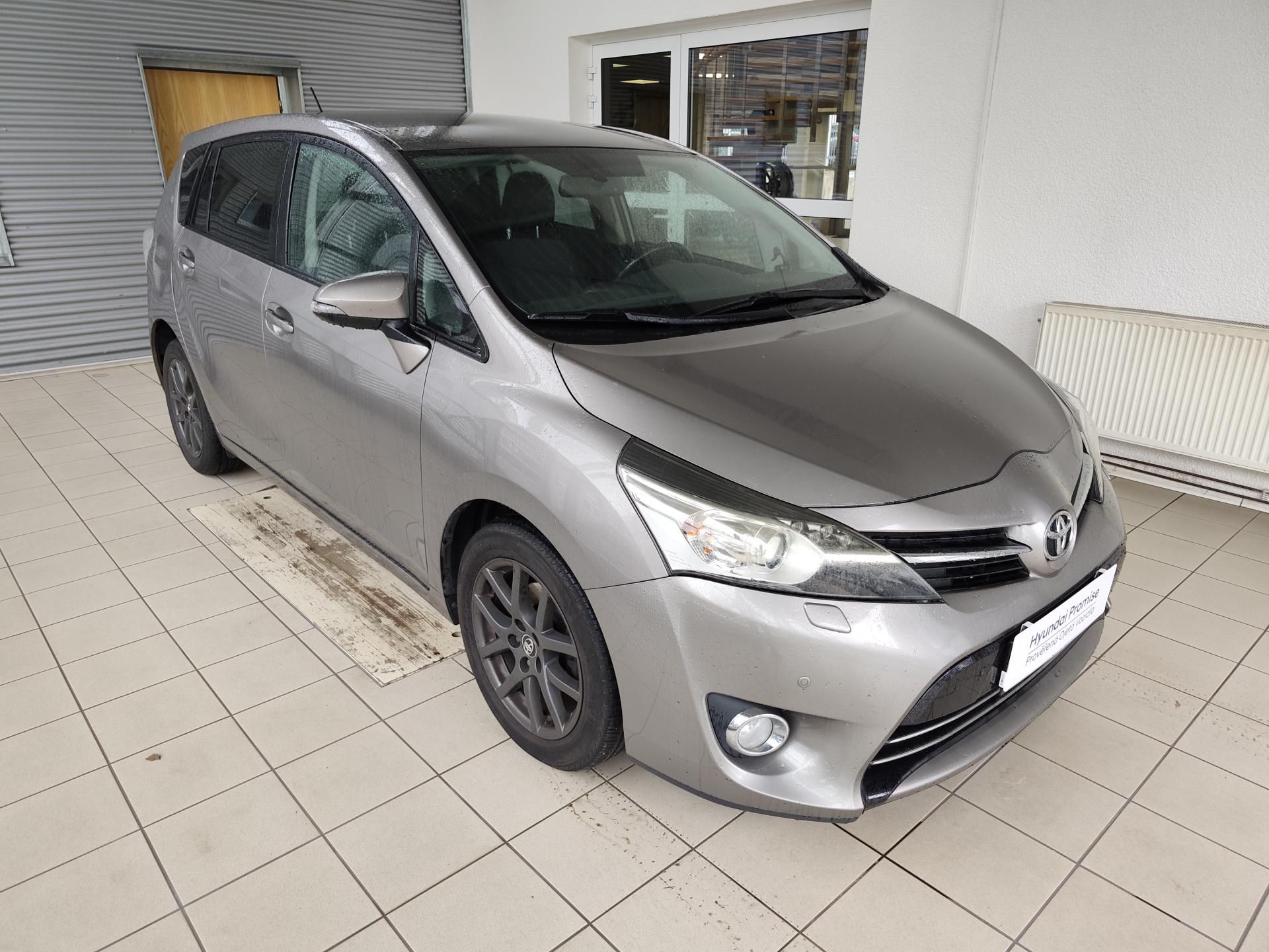 Toyota Verso, 1.6 D-4D 82kW MT - fotka 5