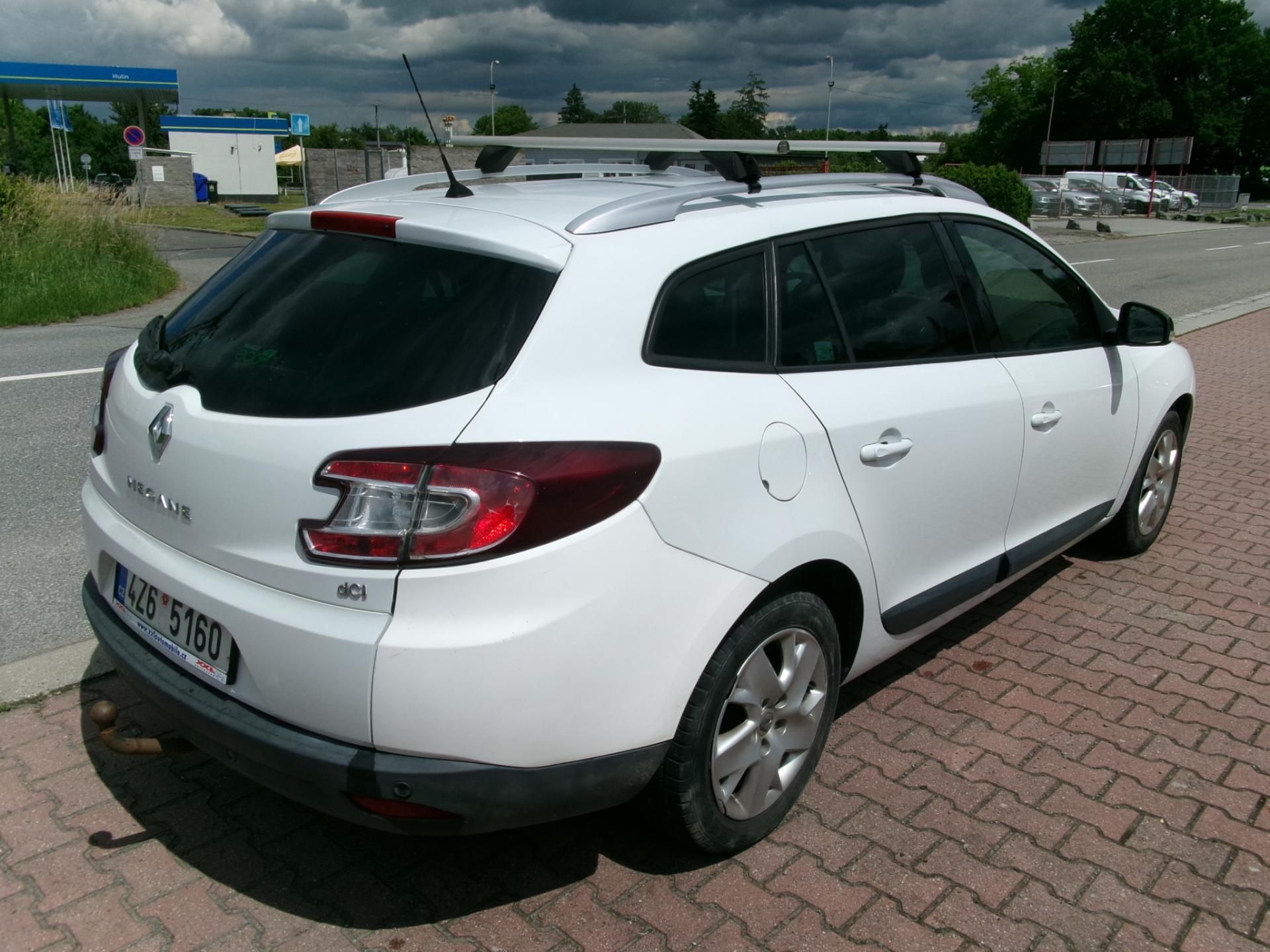 Renault Mégane, 1,5dCi AUT AC BT TEMP TAŽNÉ - fotka 4