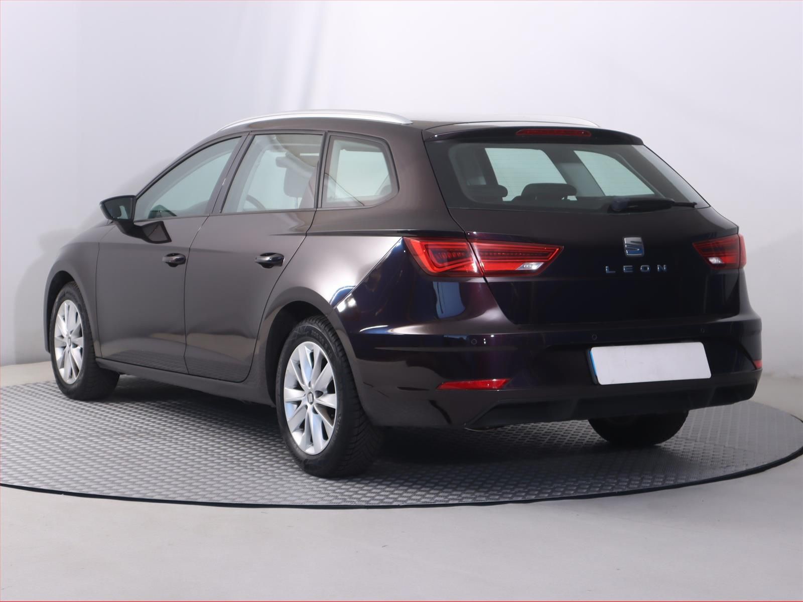 Seat Leon, 1.4 TSI, Serv.kniha - fotka 4