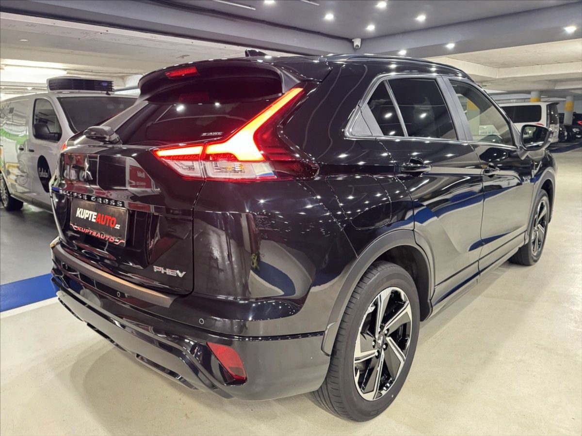 Mitsubishi Eclipse Cross, 2,4 MIVEC+PHEV  INTENSE+ - fotka 6