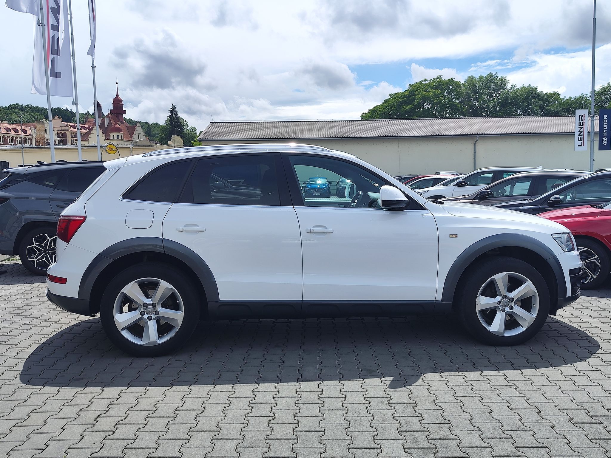 Audi Q5, 2.0 TDi/125kW quattro S tronic - fotka 4