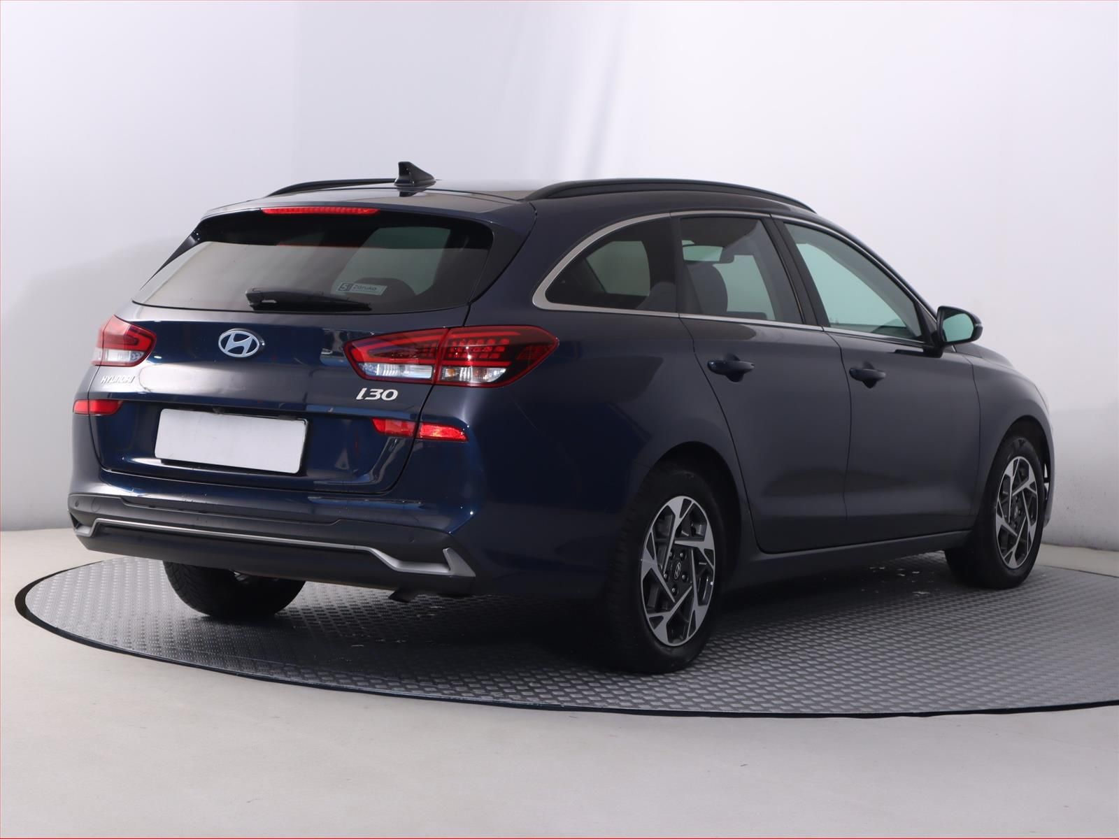 Hyundai i30, 1.5 DPI, Family Comfort - fotka 5