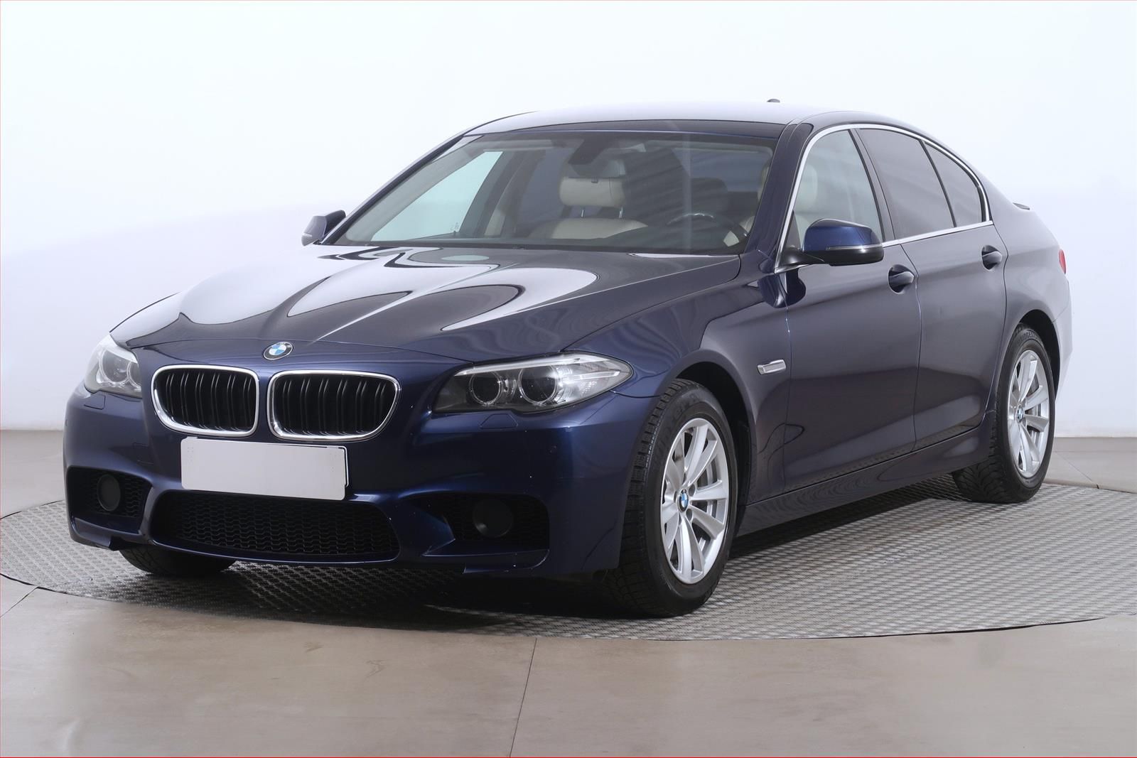 BMW Řada 5, 518d, Automat - fotka 2