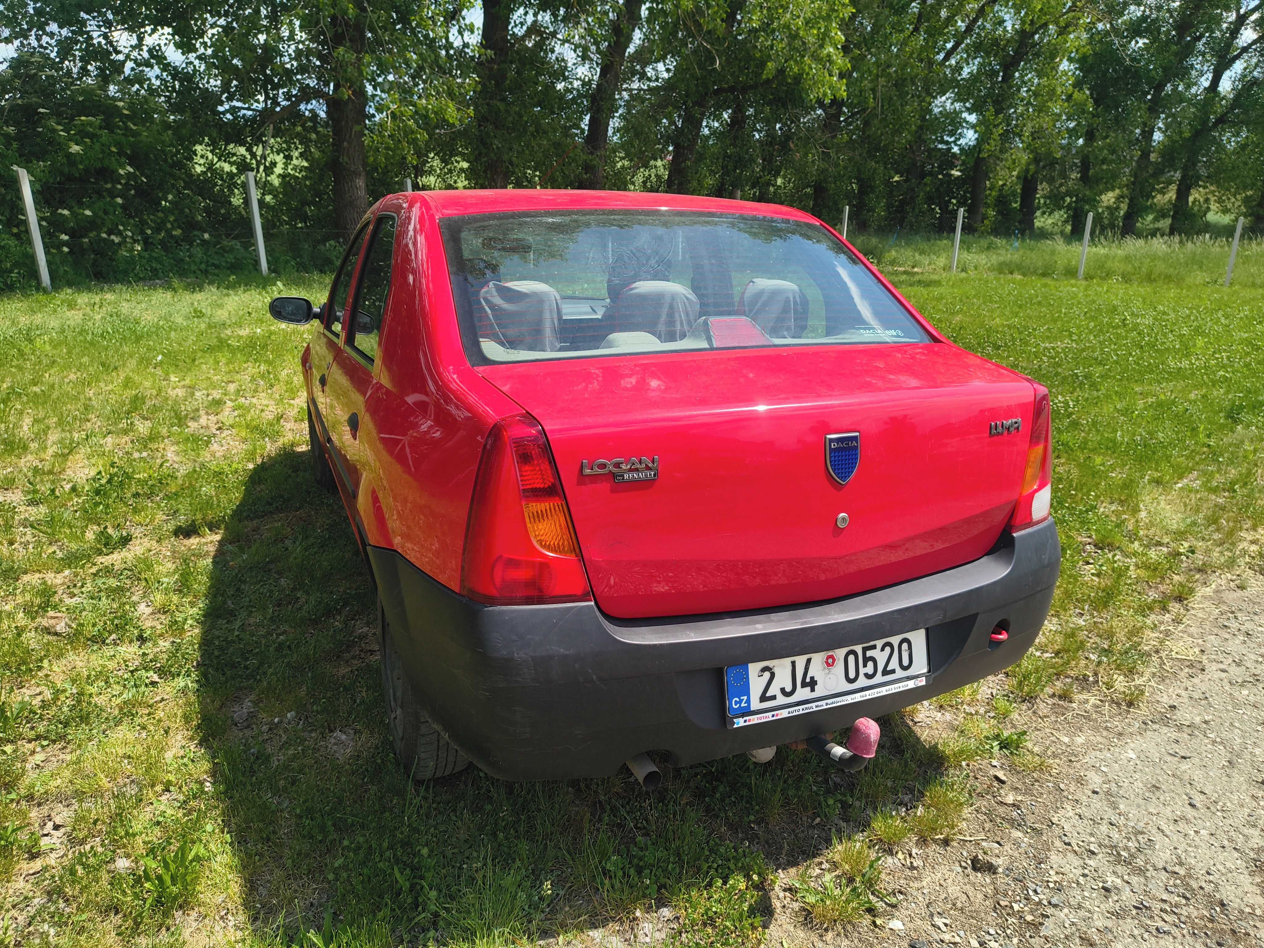 Dacia Logan, Dacia Logan 1.4 - garážovaná - fotka 5