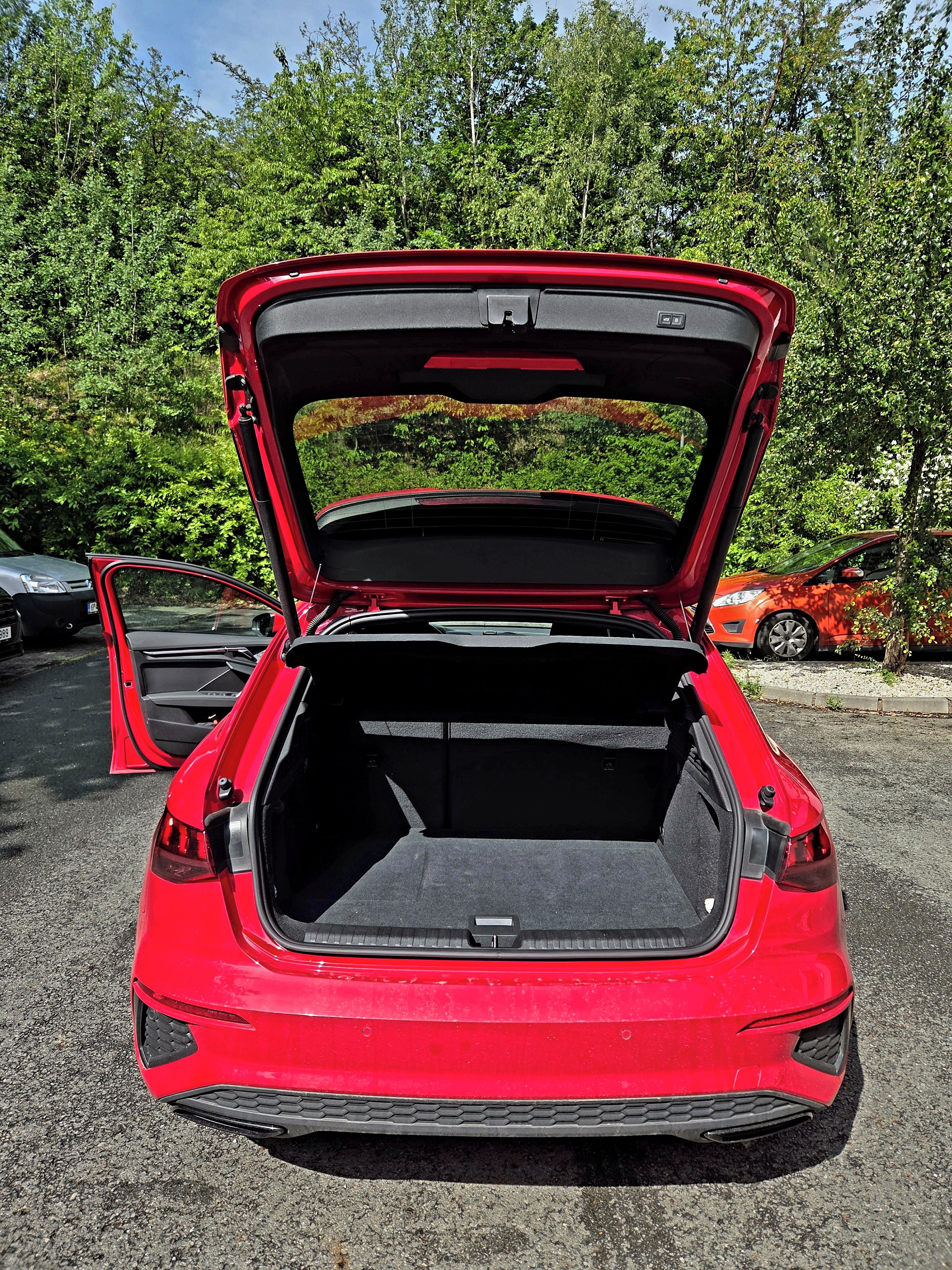 Audi A3, A3 Sportback S line 40TFSI qua - fotka 4