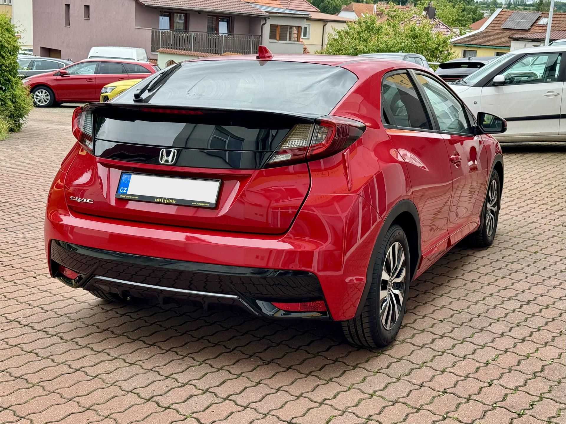 Honda Civic, i-VTEC, 5 dv., ČR, 2. maj - fotka 5