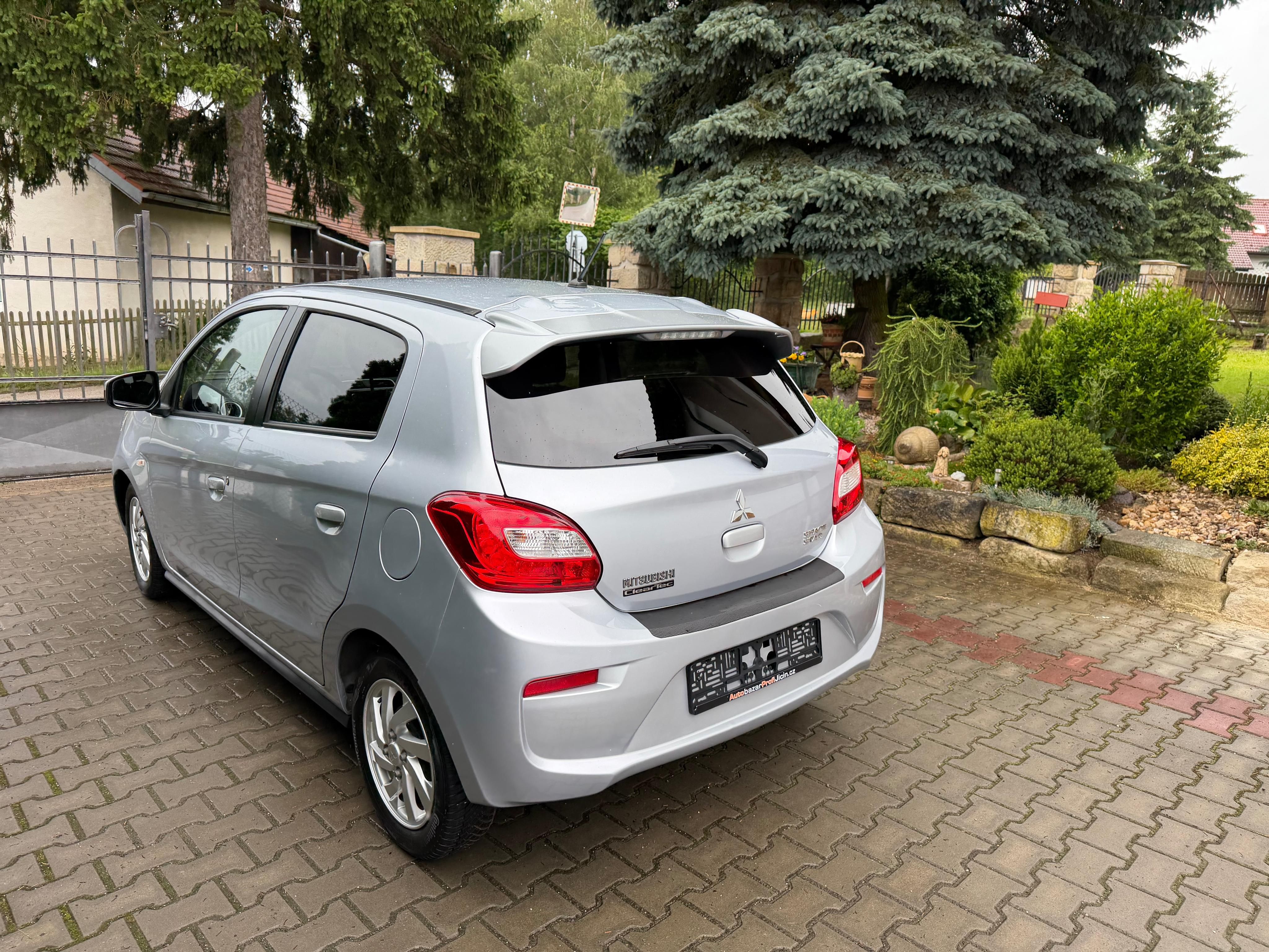 Mitsubishi Space Star, 1,2 Intro naj:24000km top stav - fotka 6