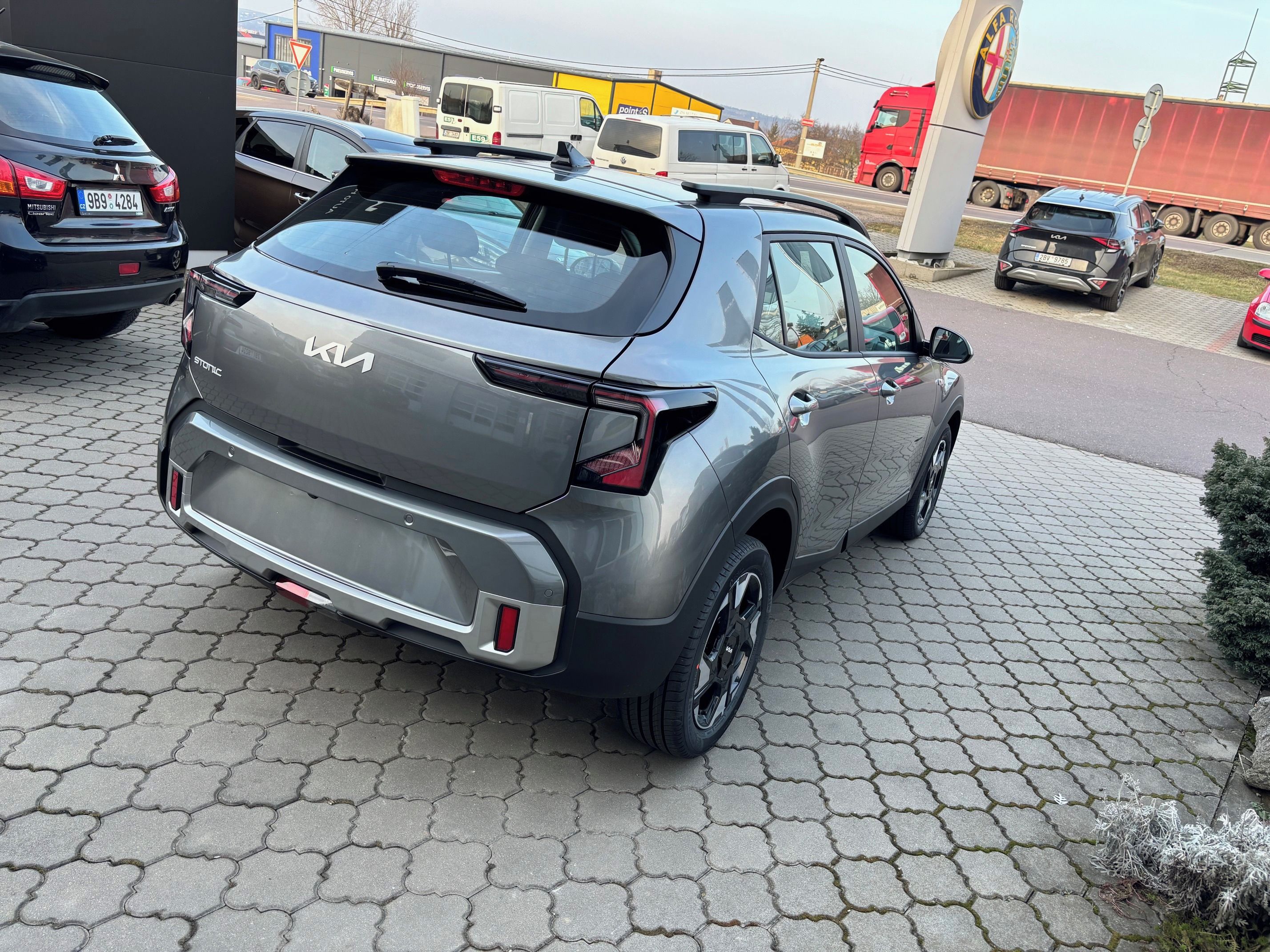 Kia Stonic, 1,0 74 kW SPIN - fotka 6