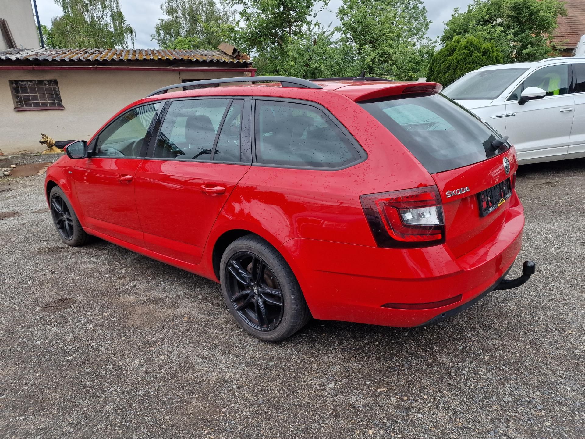 Škoda Octavia, 1,6TDI 85KW DRIVE TAŽNÉ - fotka 6