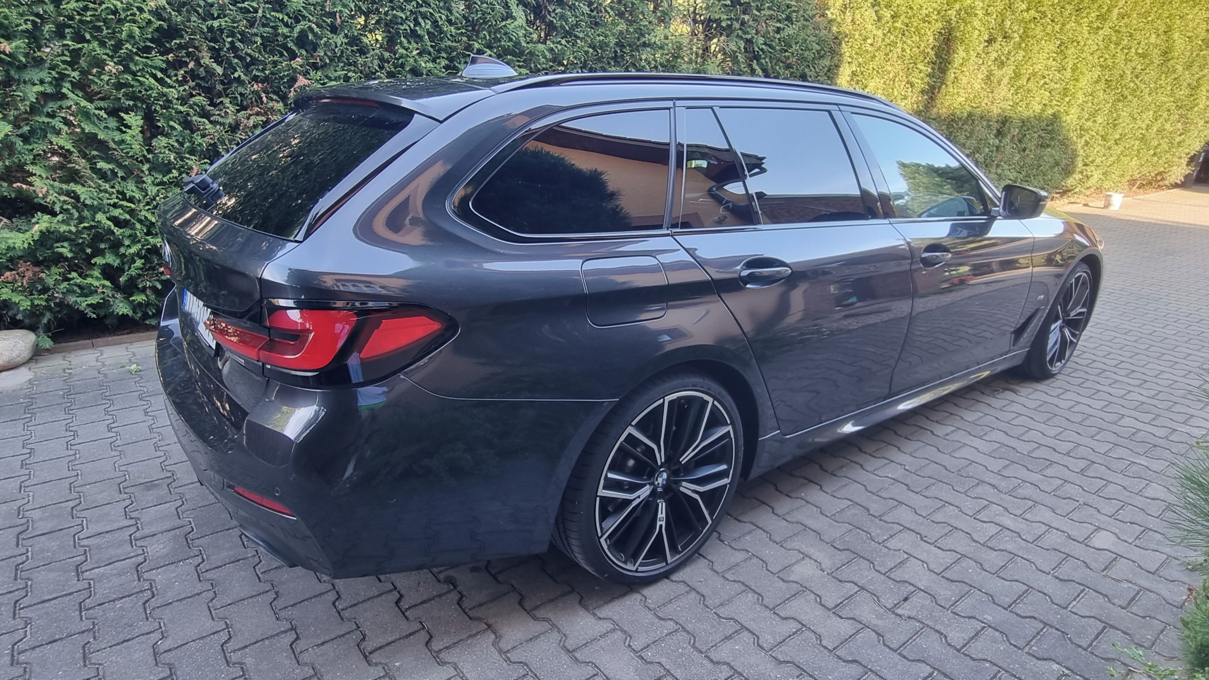 BMW Řada 5, 520d xDrive M Sport Laser Pano - fotka 6