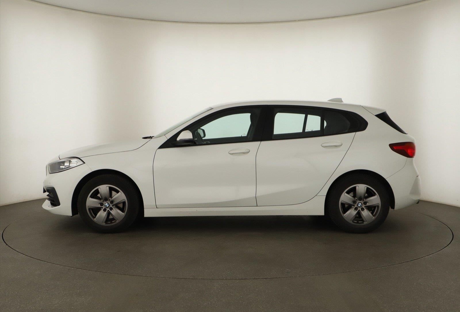 BMW Řada 1, 118i, ČR,1.maj, Serv.kniha - fotka 3