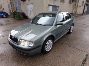 Škoda Octavia, 1.6 MPi AMBIENTE-AUTOMAT
