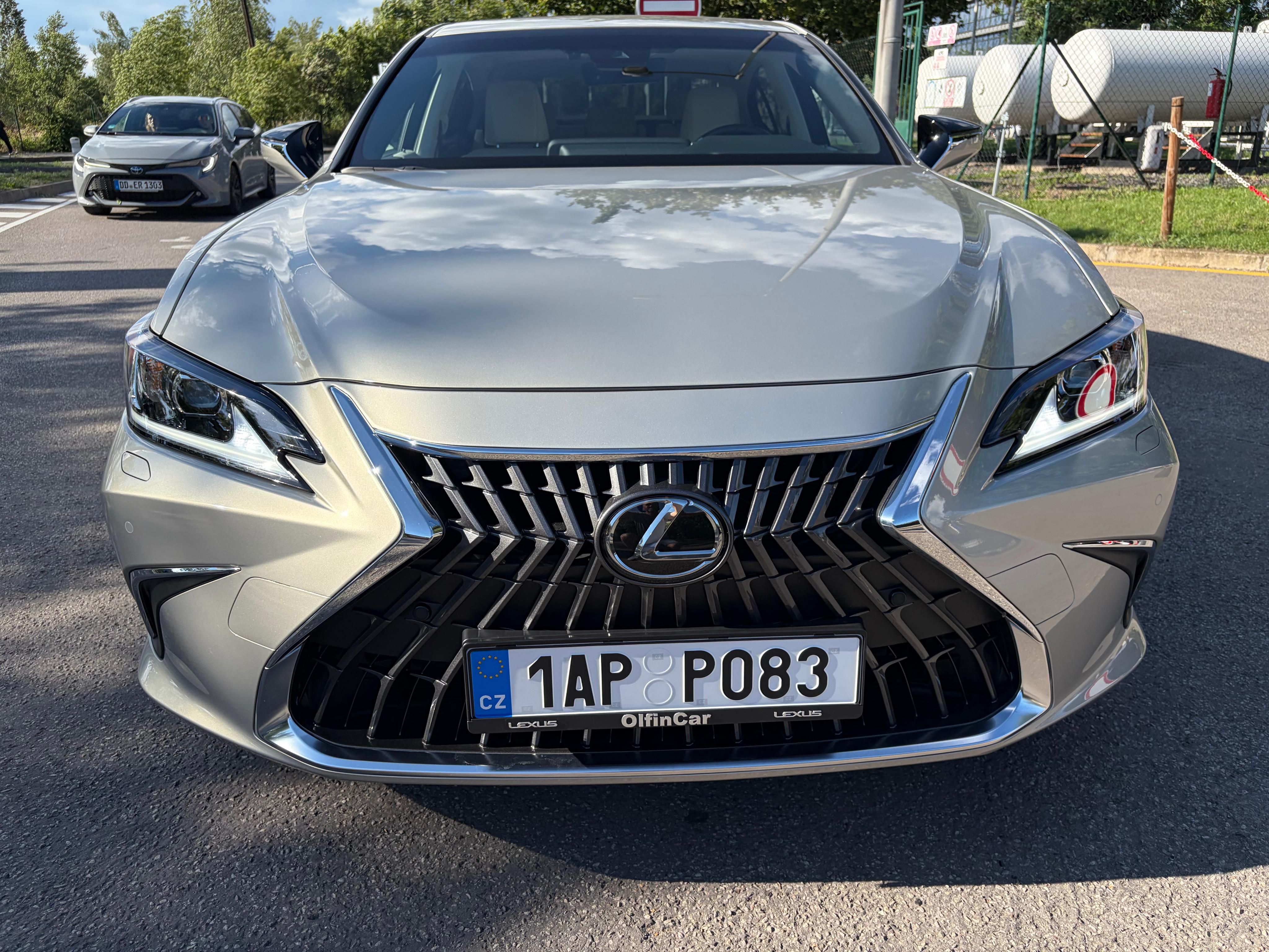 Lexus ES 300h, Business edition - fotka 6